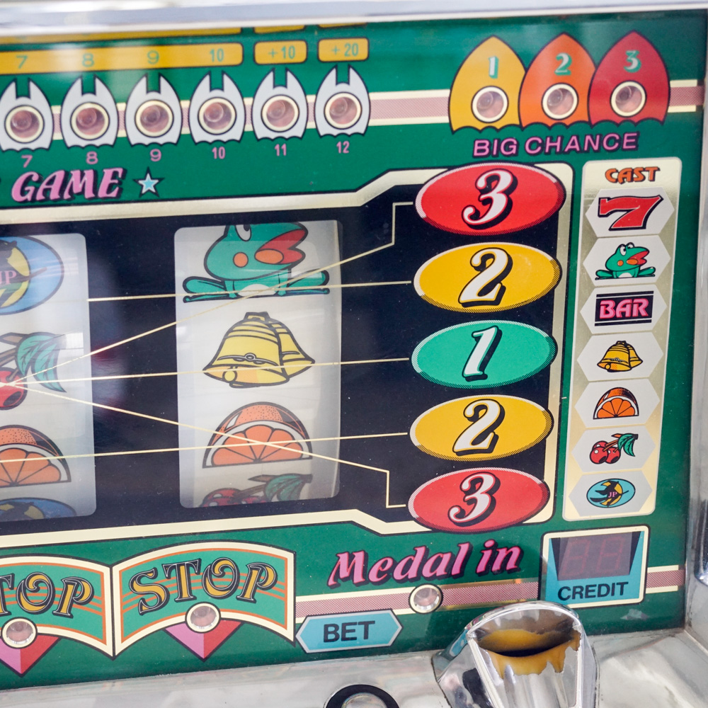 "Pulsar Extra" Slot Machine