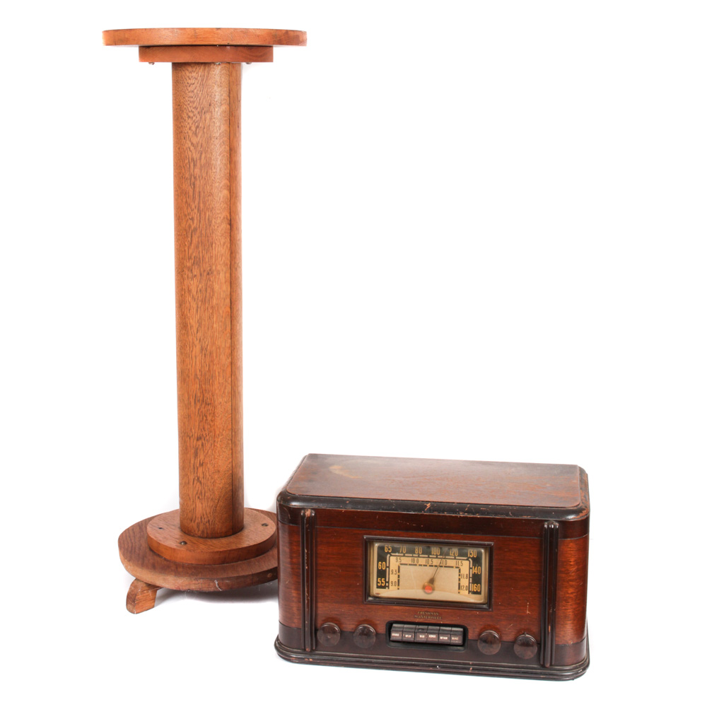 Vintage Belmont Model 7D22 Radio and Oak Pedestal Plant Stand