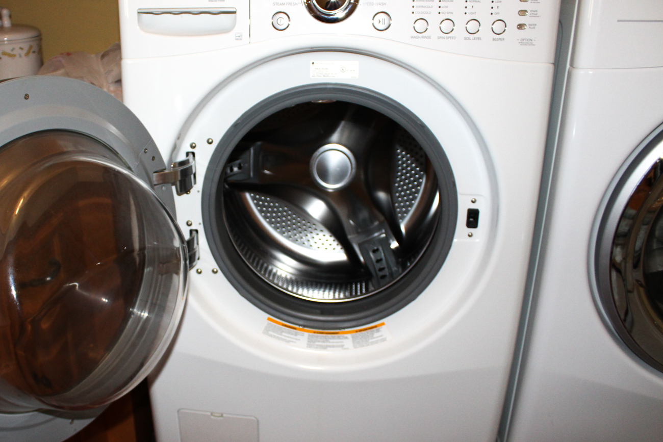 LG Tromm SteamWasher on Stand
