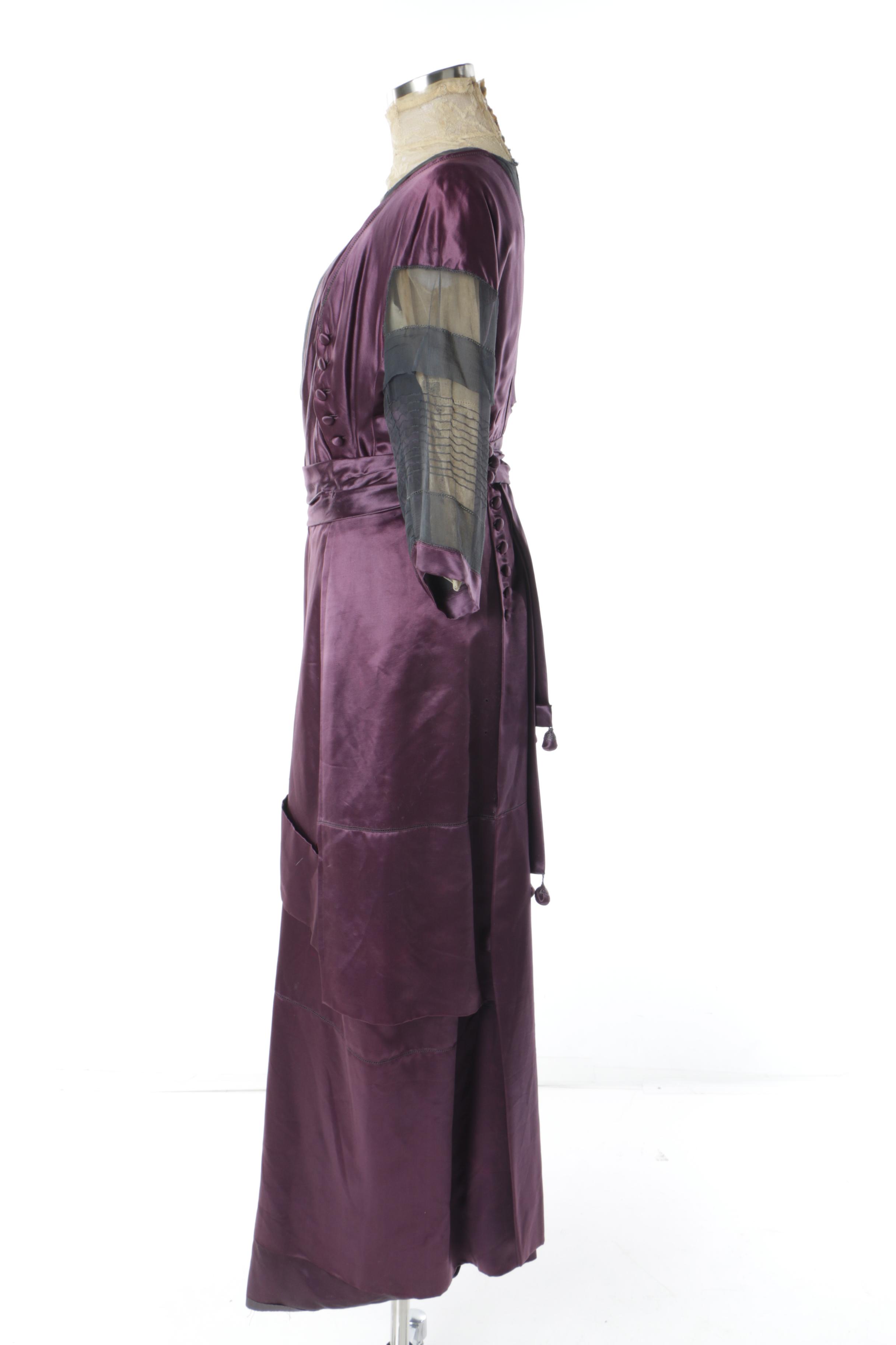 Women's Circa 1910 Early Edwardian Plum and Black Silk Gown Trimmed in Lace