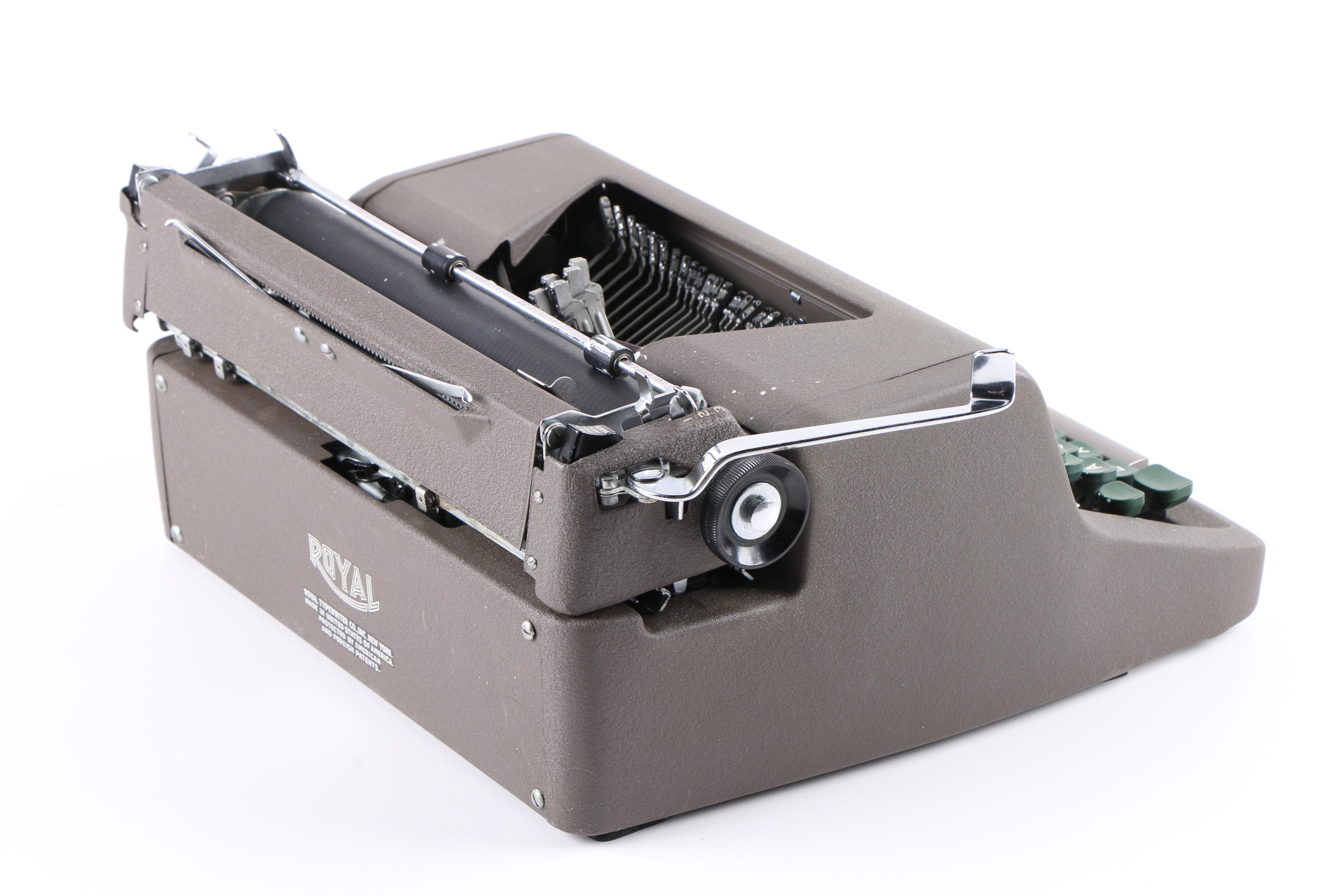 Vintage Royal "Quiet de Luxe" Typewriter with Hard-Shell Case