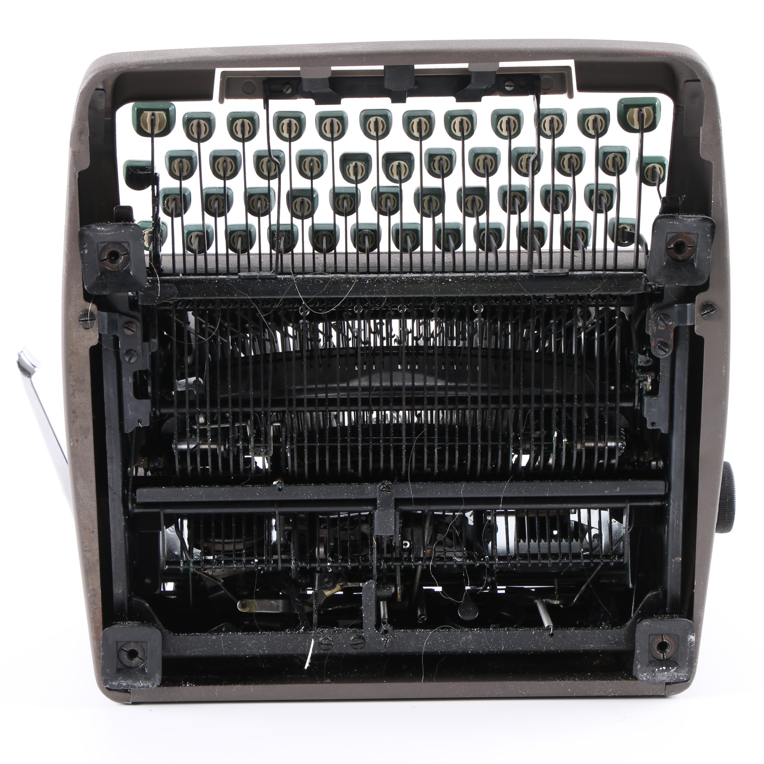 Vintage Royal "Quiet de Luxe" Typewriter with Hard-Shell Case