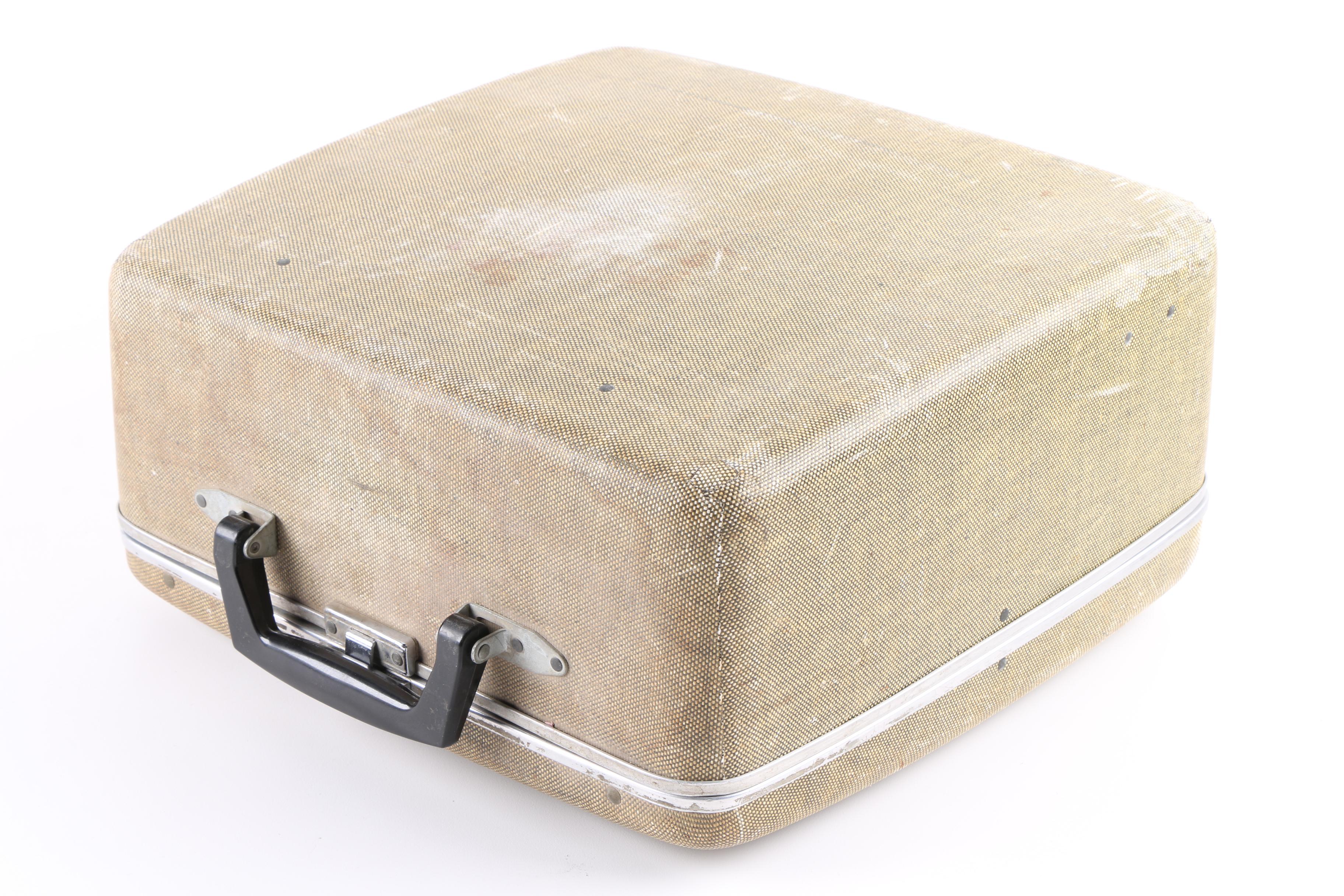 Vintage Royal "Quiet de Luxe" Typewriter with Hard-Shell Case