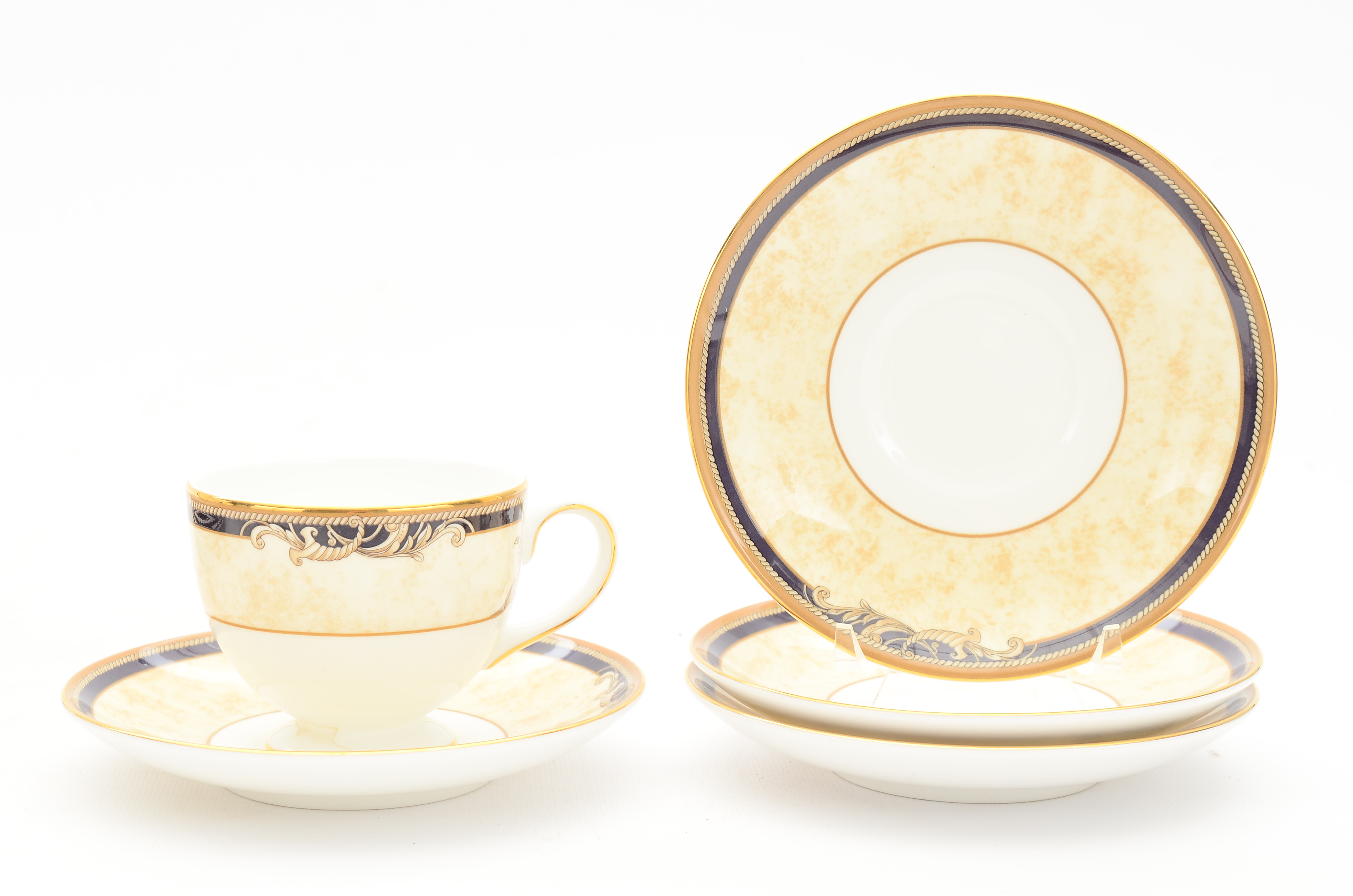 Wedgwood "Cornucopia" China Set