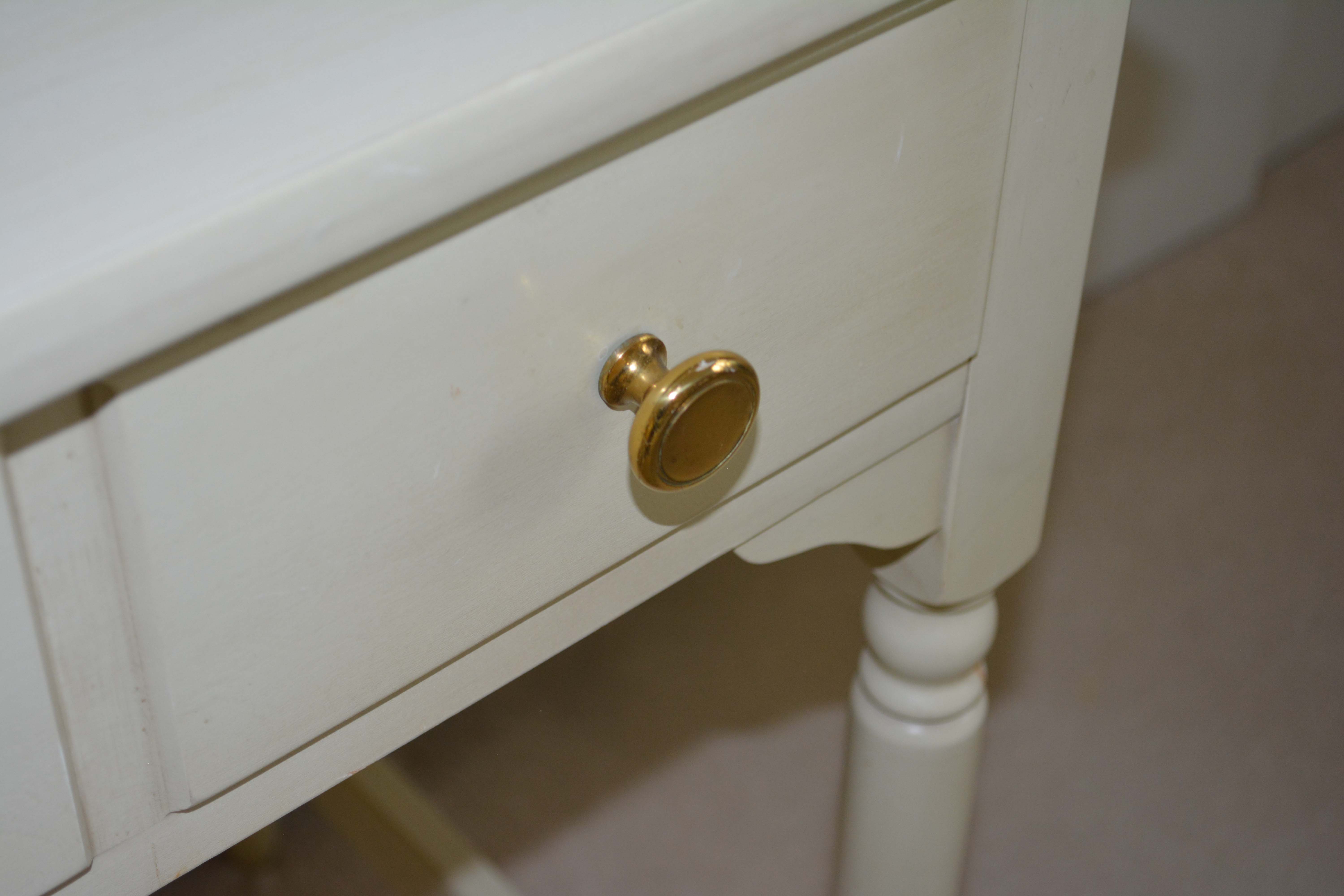 Ethan Allen Vanity Table with Chair