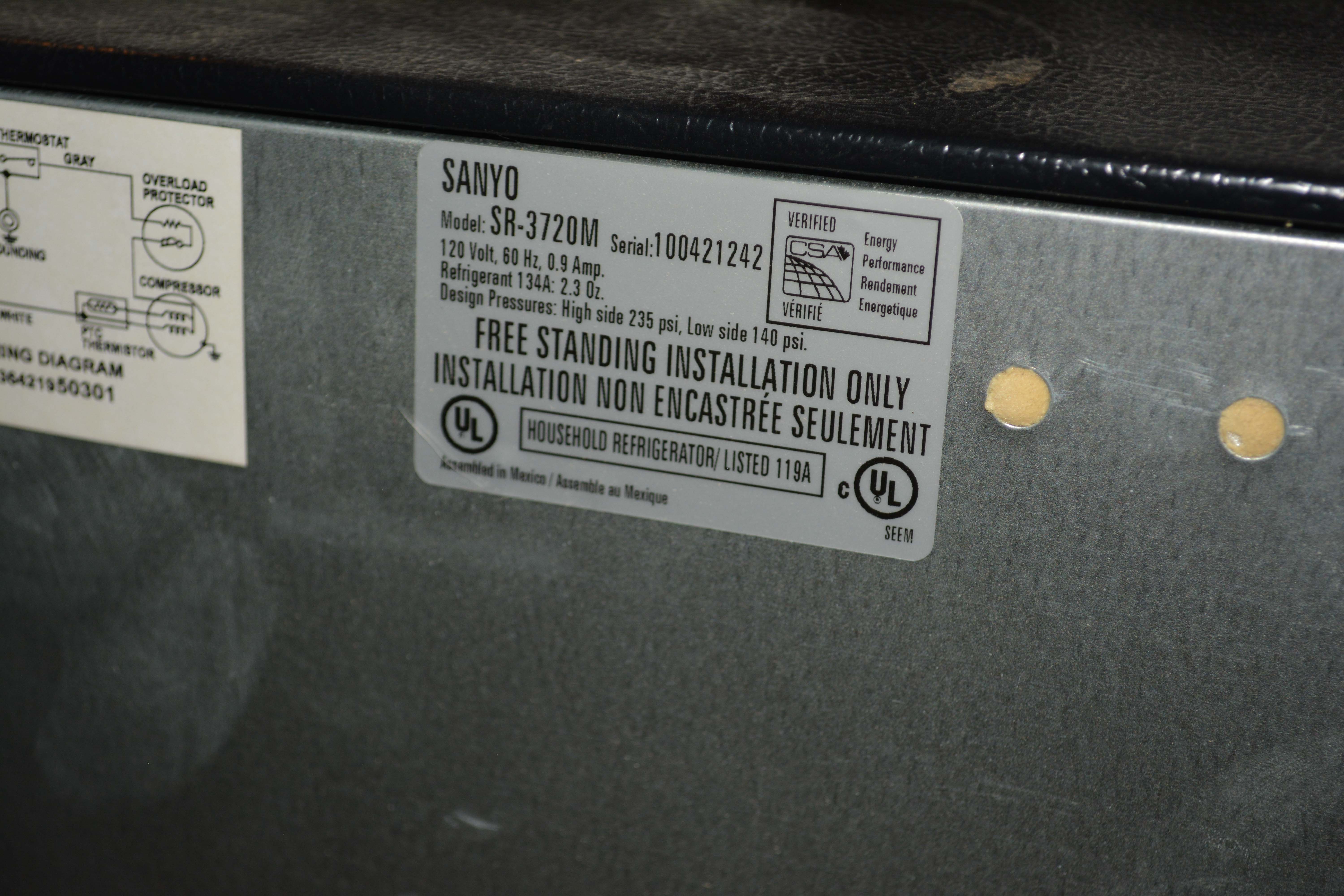 Sanyo SR-3720M Miniature Fridge