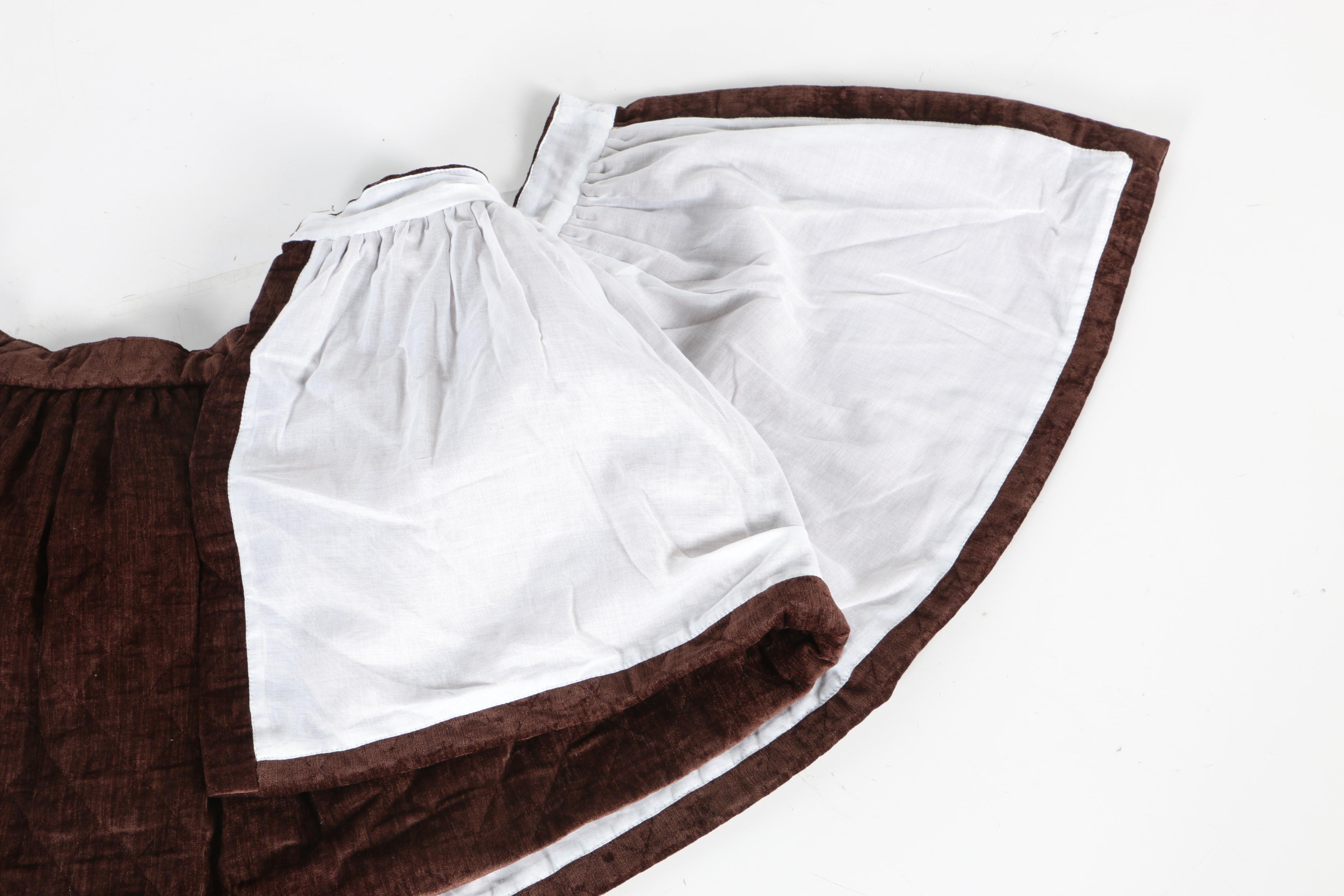 Eastern Accents Bed Skirt and Shams