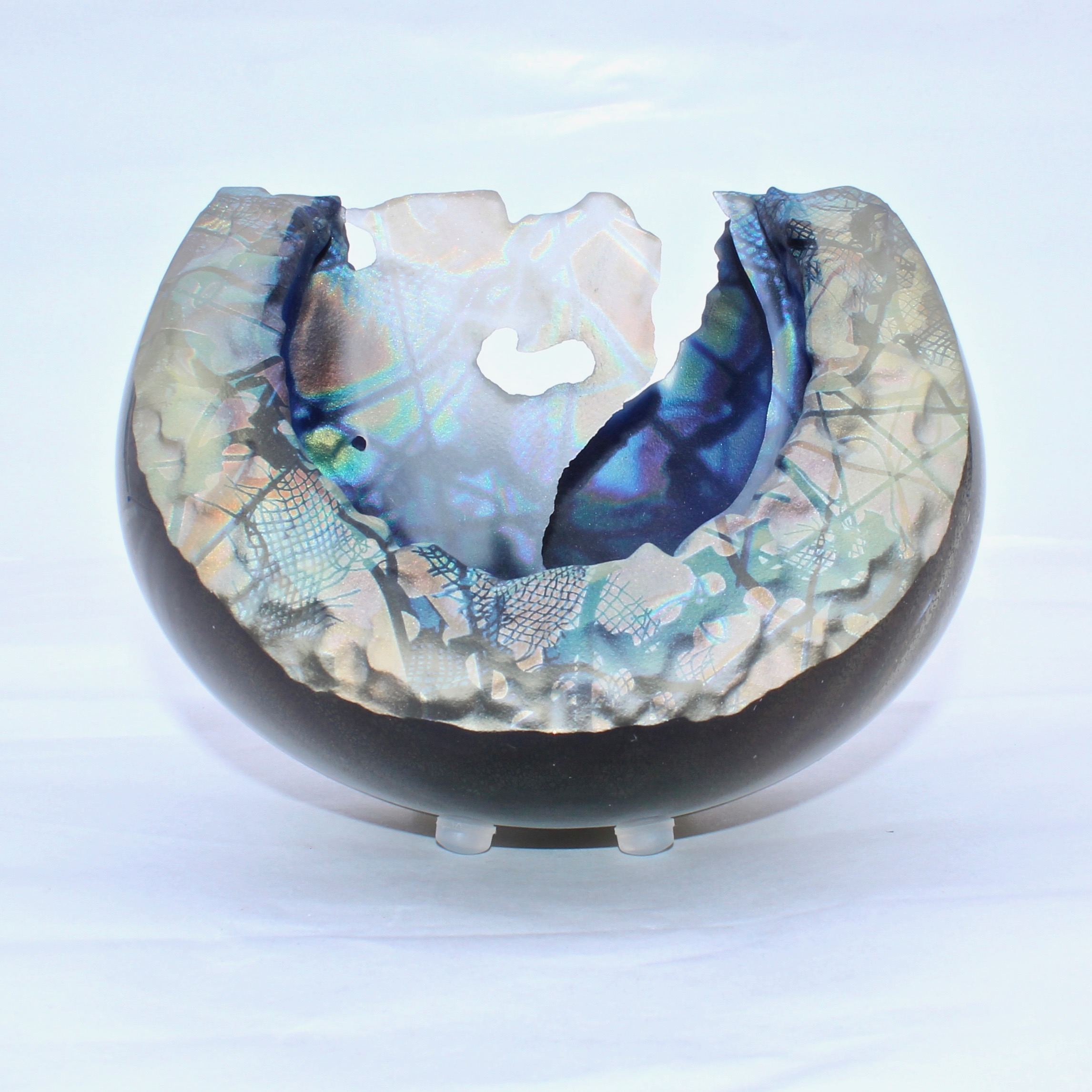 Robert W. Stephan Signed Art Glass Sculpture