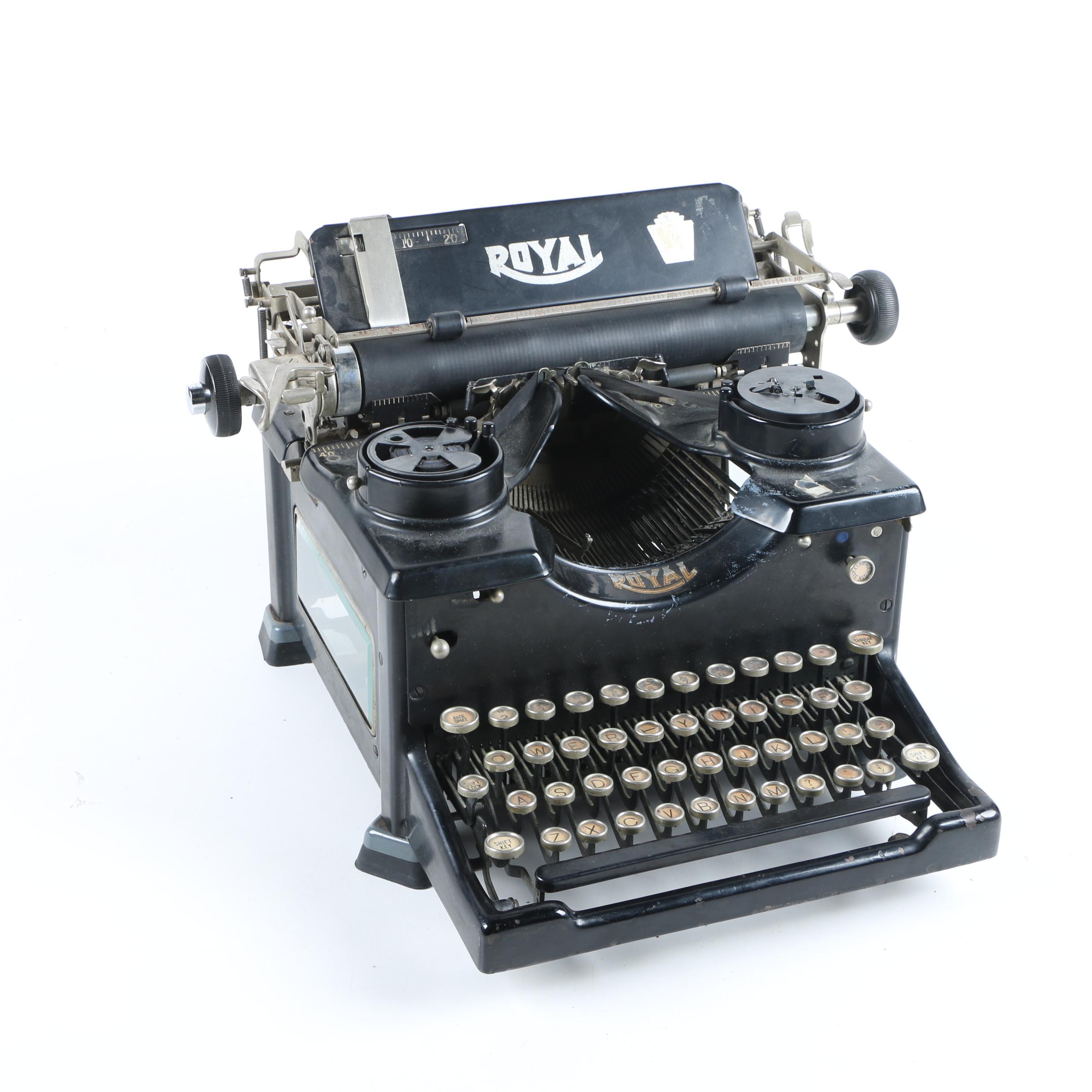 Vintage Royal 10 Typewriter