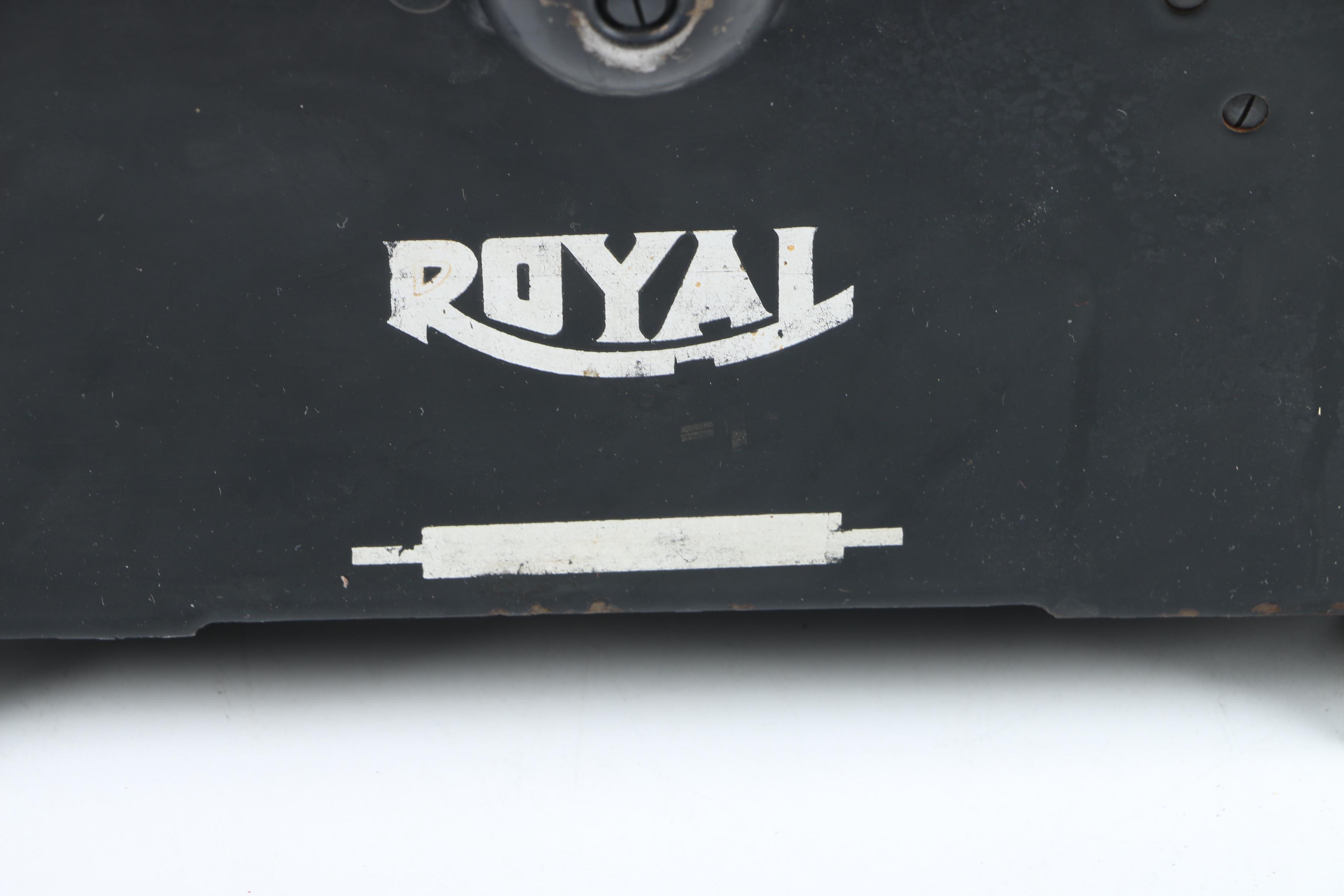 Vintage Royal 10 Typewriter