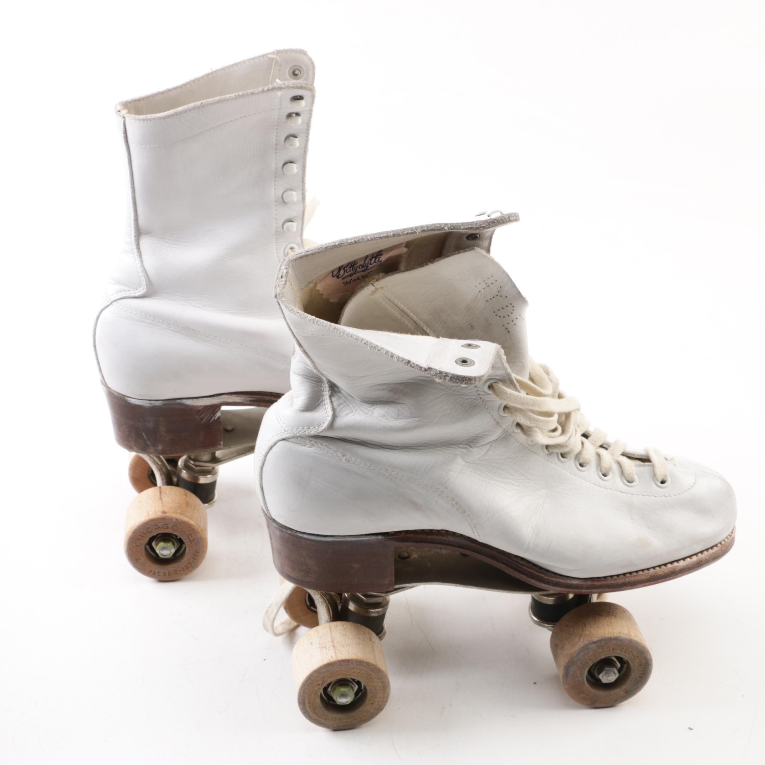Vintage Chicago Women's Roller Skates with Case