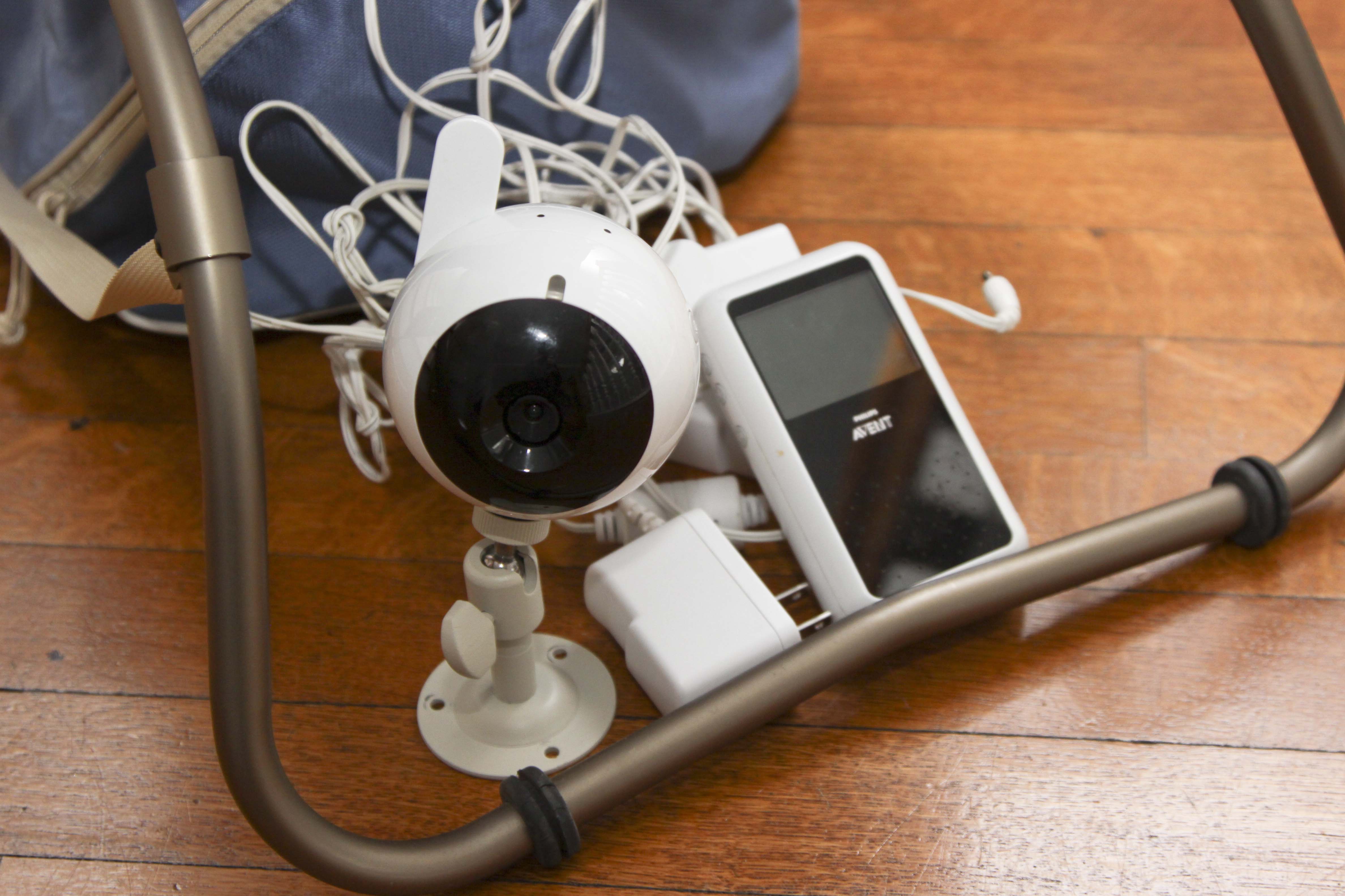 Kelty Kids Corner Child Carrier and Avent Monitor