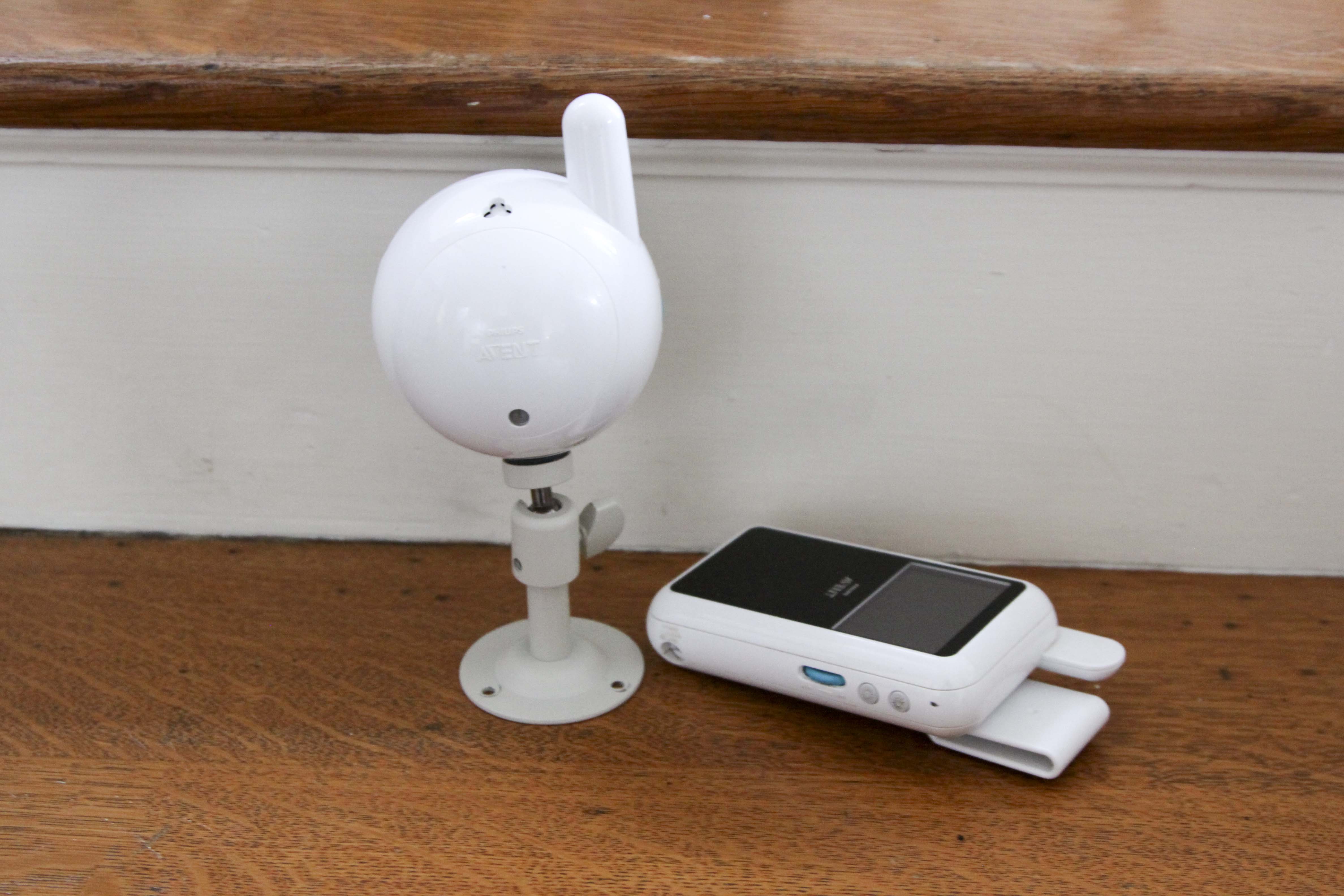 Kelty Kids Corner Child Carrier and Avent Monitor