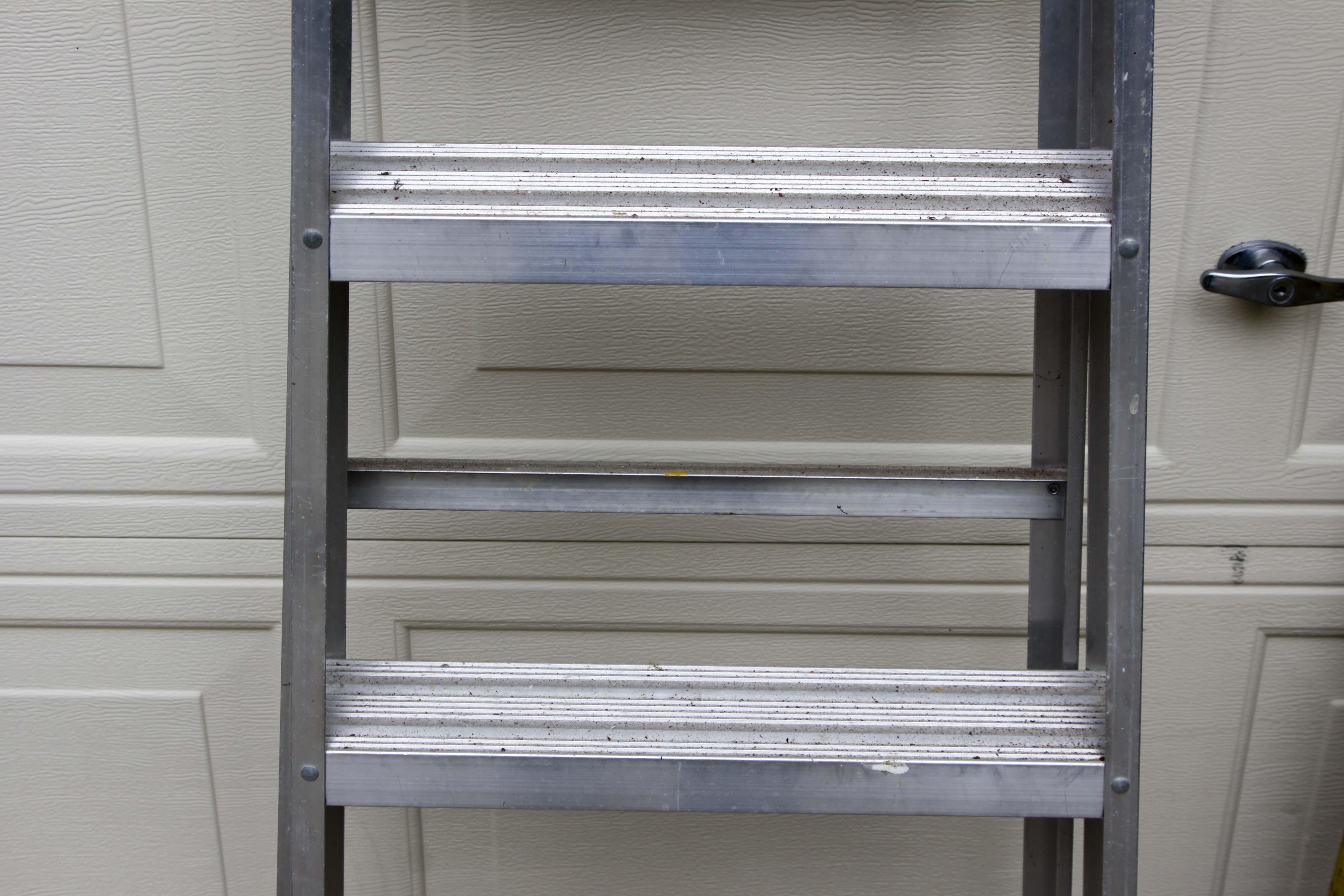 Pairing of Werner Six Foot Ladders