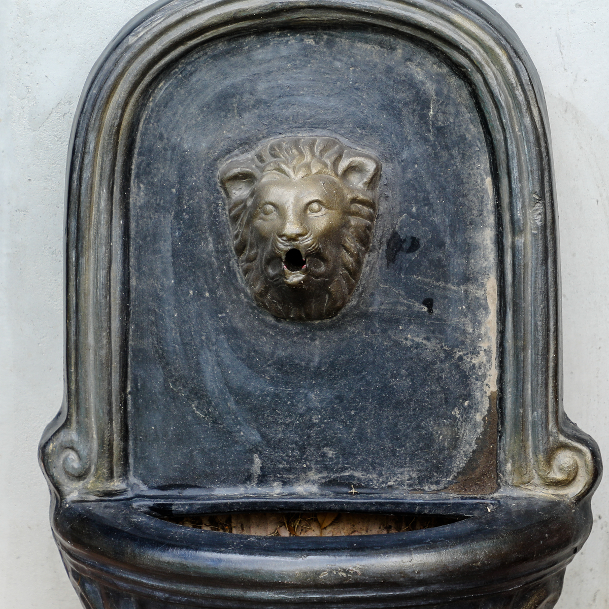 Outdoor Wall Fountain