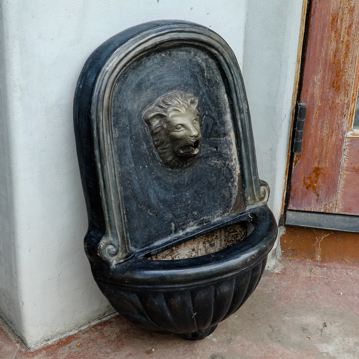 Outdoor Wall Fountain