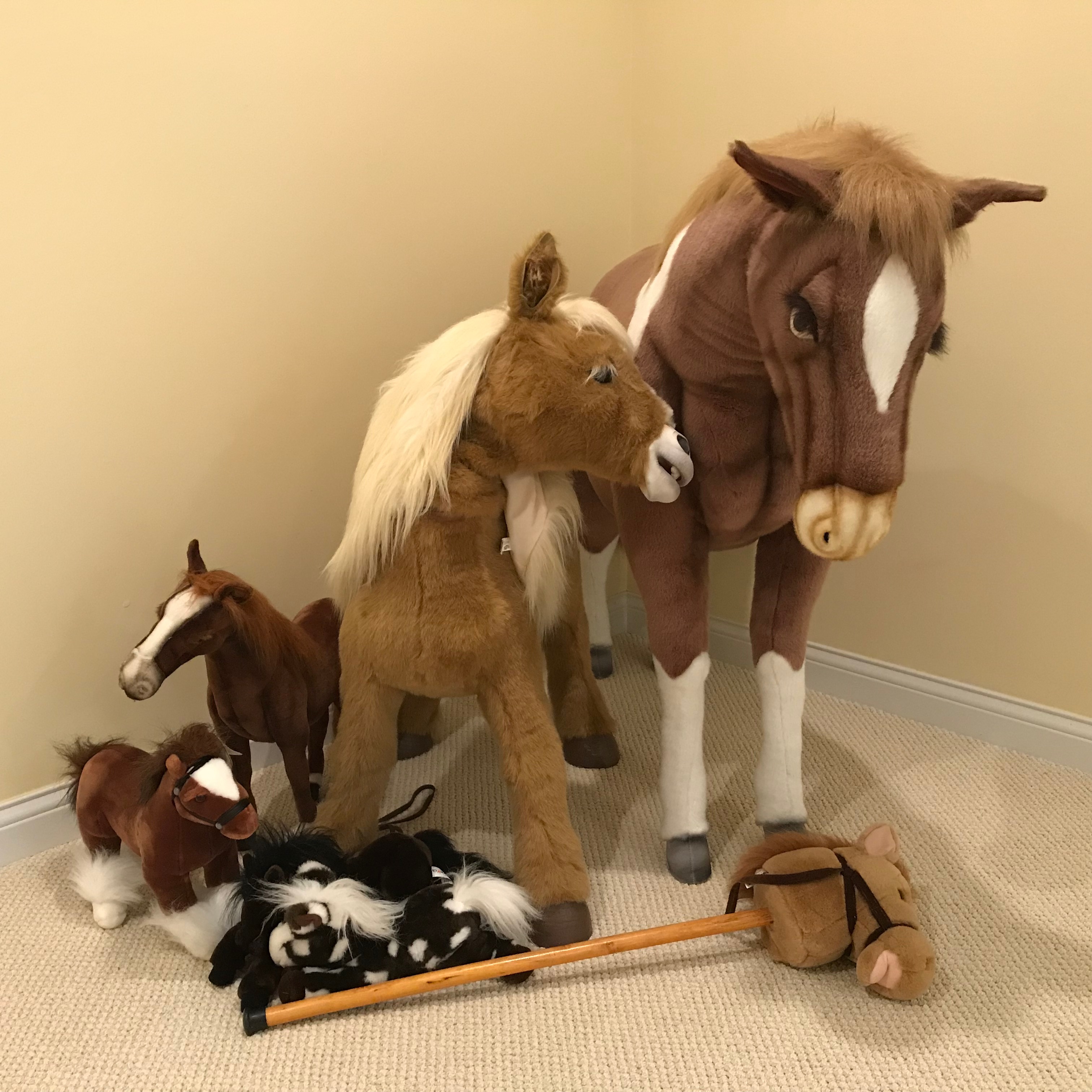 Large Stuffed FAO Schwarz Horse, Interactive Horse and Stuffed Toys