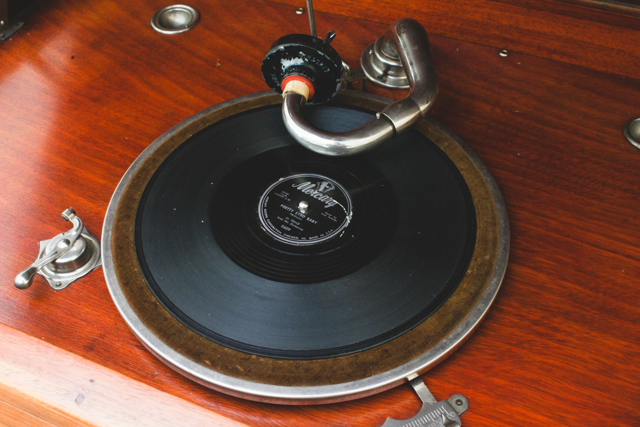Vintage Gramophone Louis XV Style Wood Parquetry Cabinet