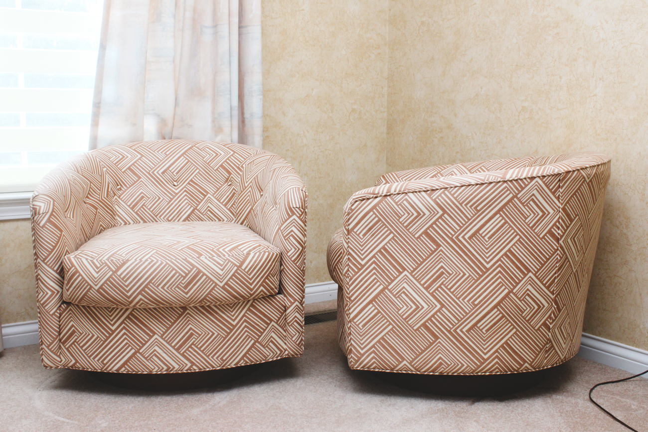 Pair of Mid Century Barrel-Back Swivel Armchairs by Selig of Monroe