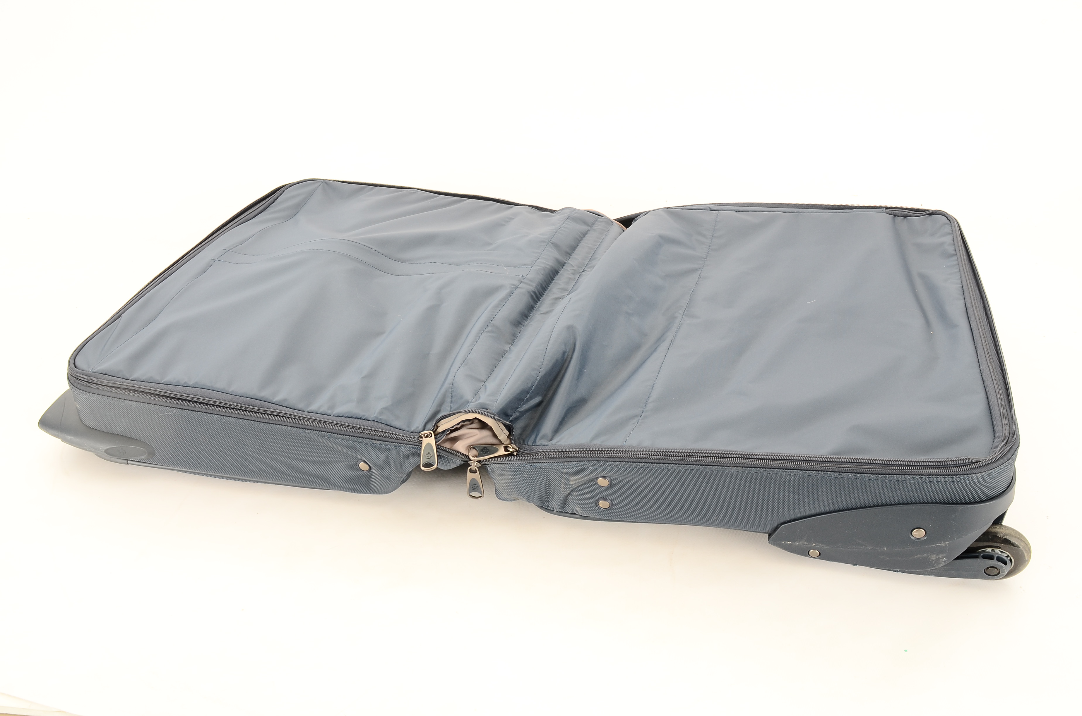 Samsonite Rolling Suitcase