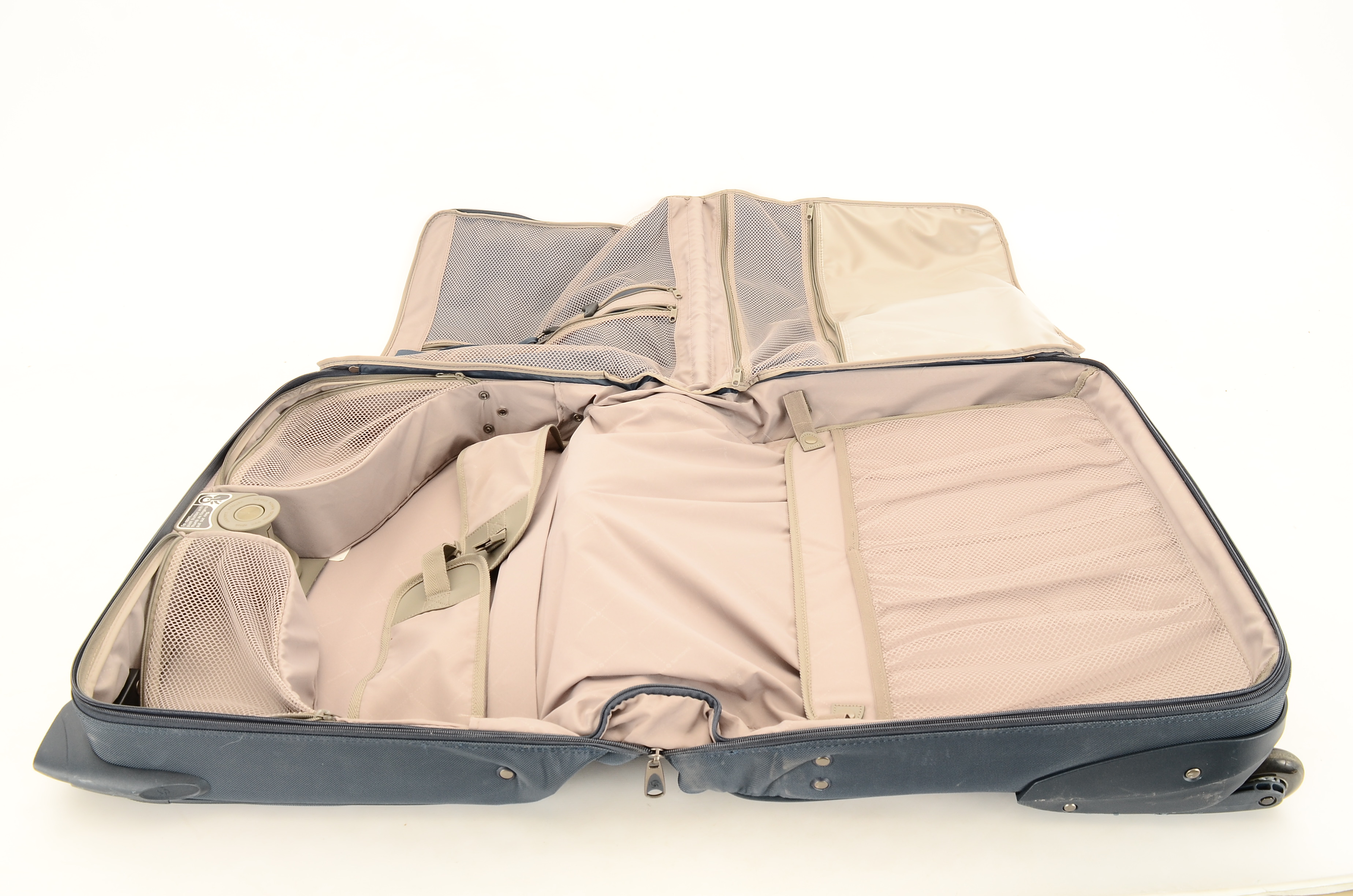 Samsonite Rolling Suitcase