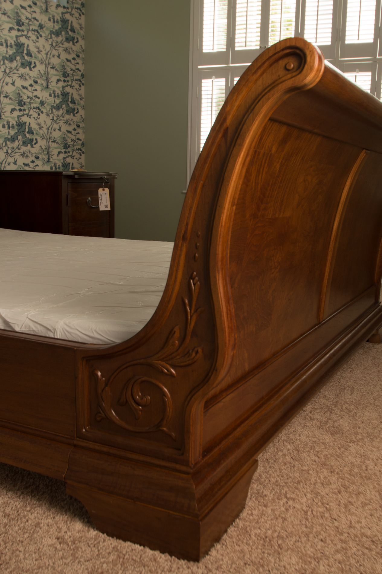 Elysee Queen Size Sleigh Bed  By Thomasville Furniture