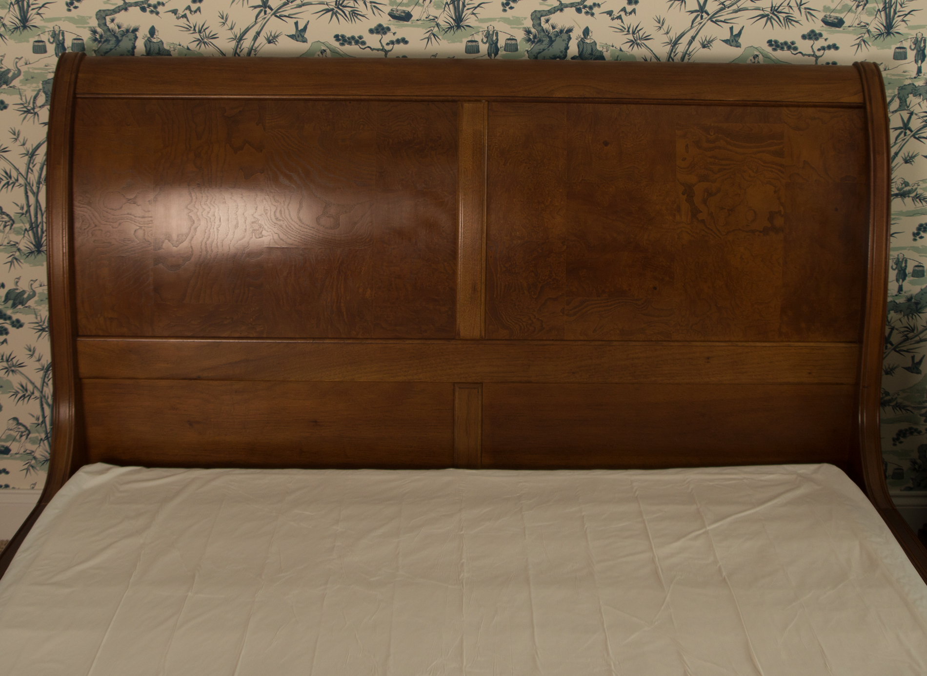 Elysee Queen Size Sleigh Bed  By Thomasville Furniture