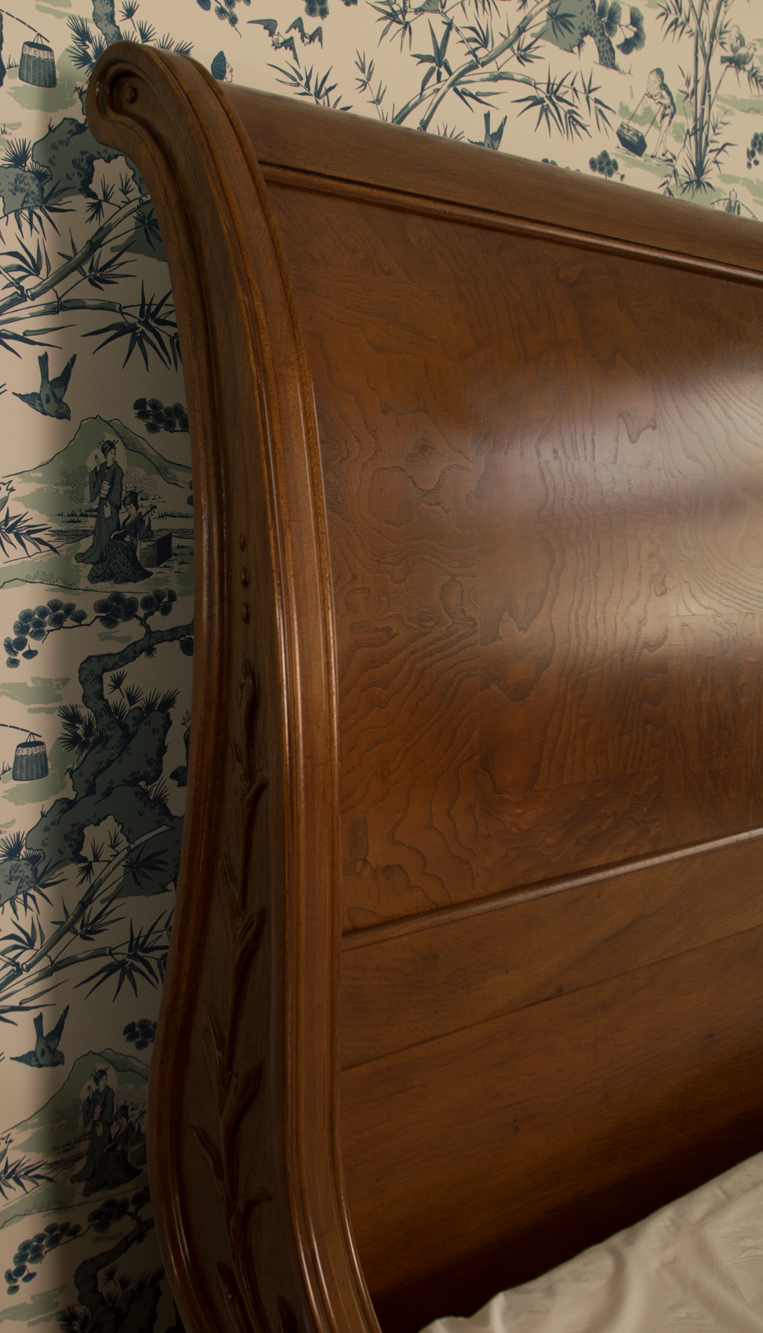 Elysee Queen Size Sleigh Bed  By Thomasville Furniture