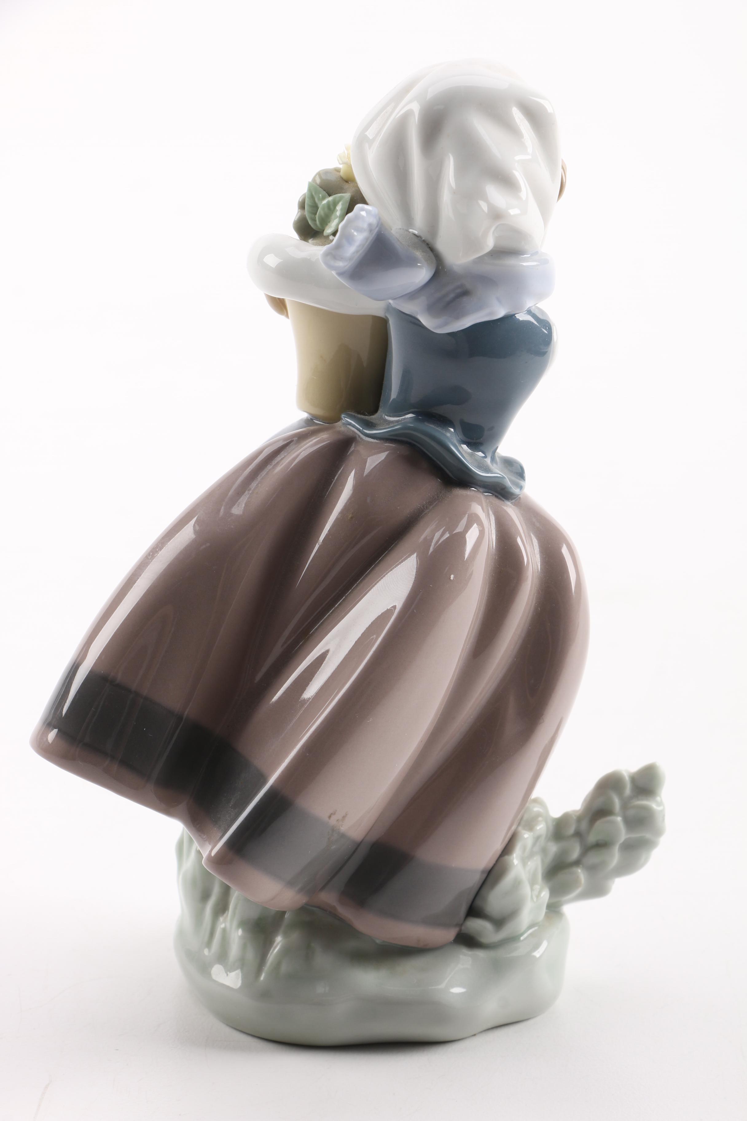 Lladró "Spring is Here" Porcelain Figurine