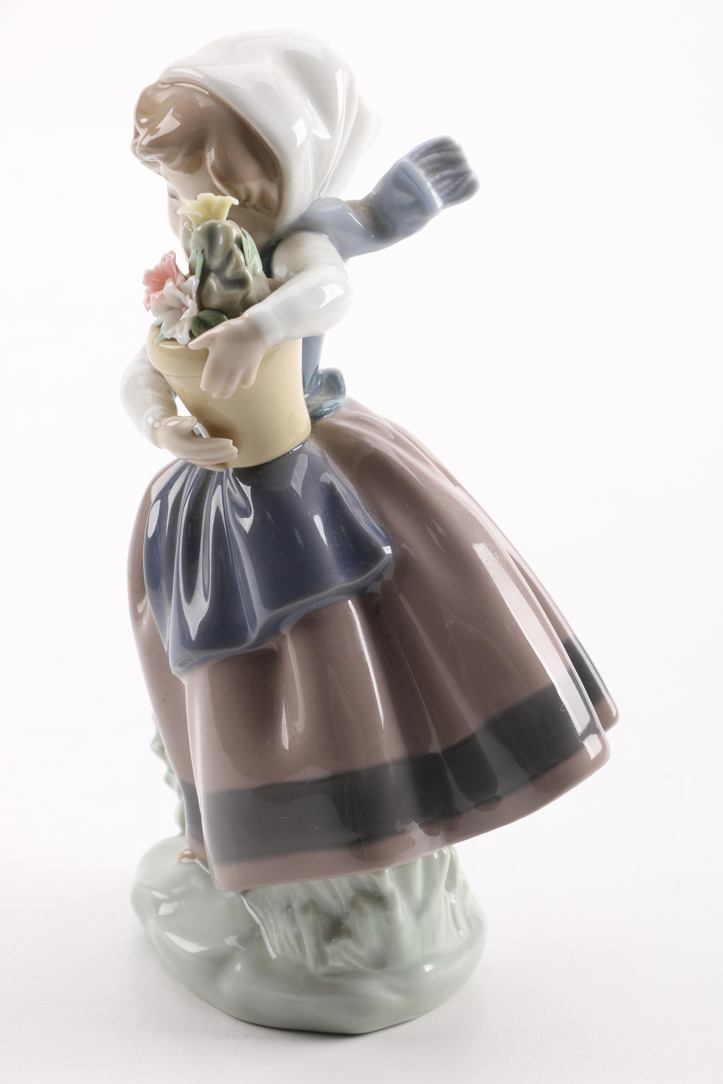 Lladró "Spring is Here" Porcelain Figurine
