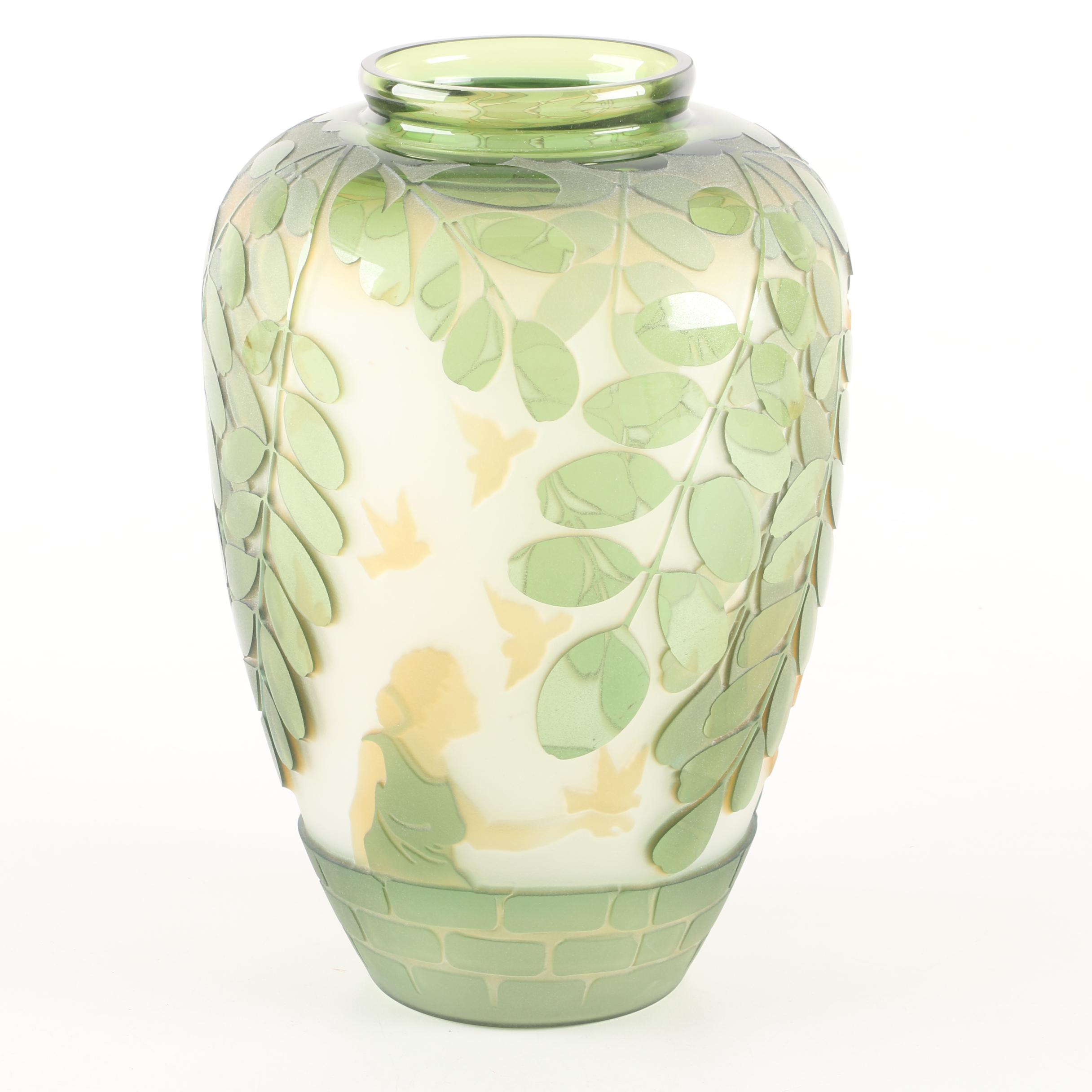 1991 Kelsey Murphy Pilgrim Cameo Art Glass Vase