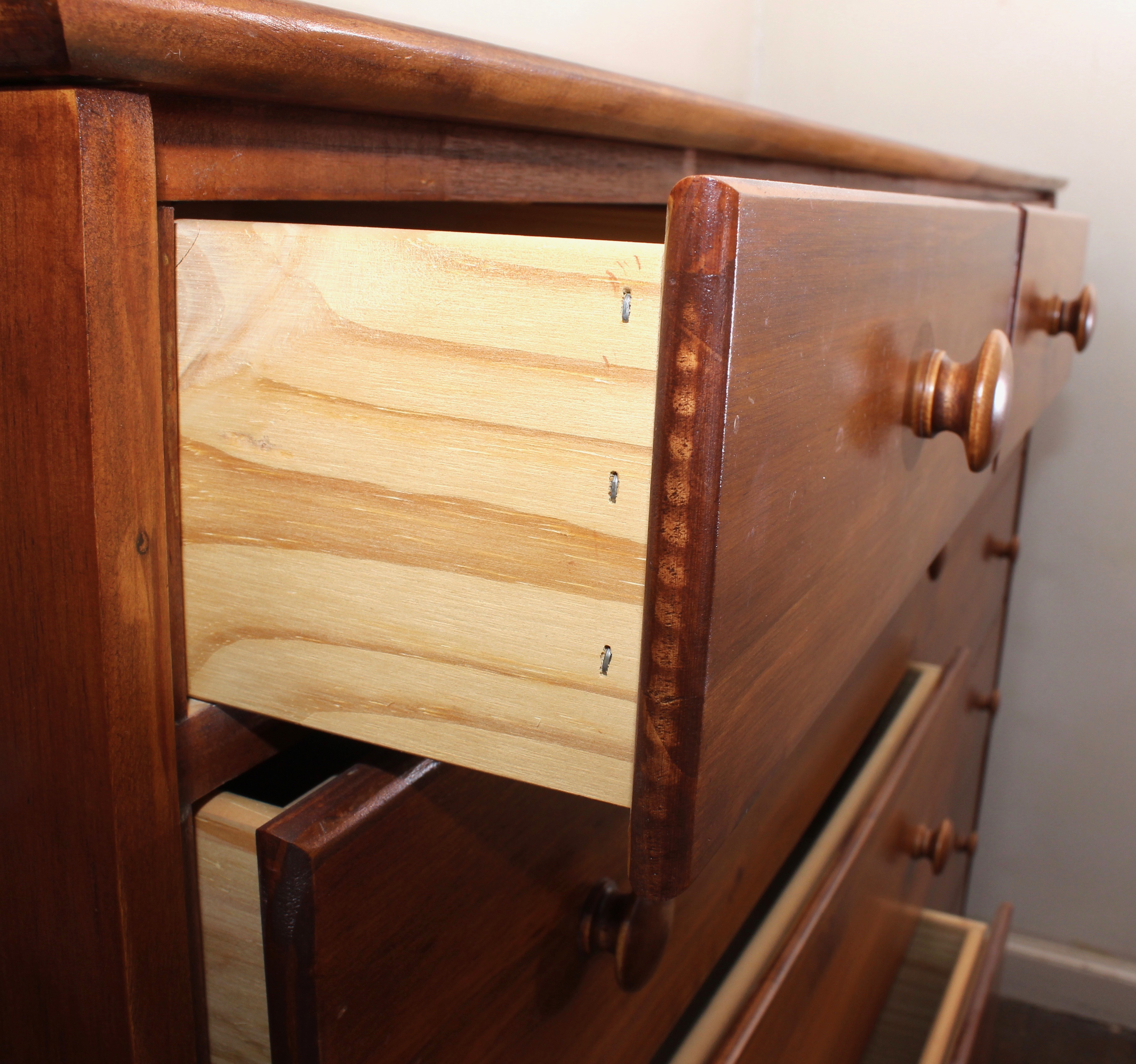 Cherry Wooden Dresser Set