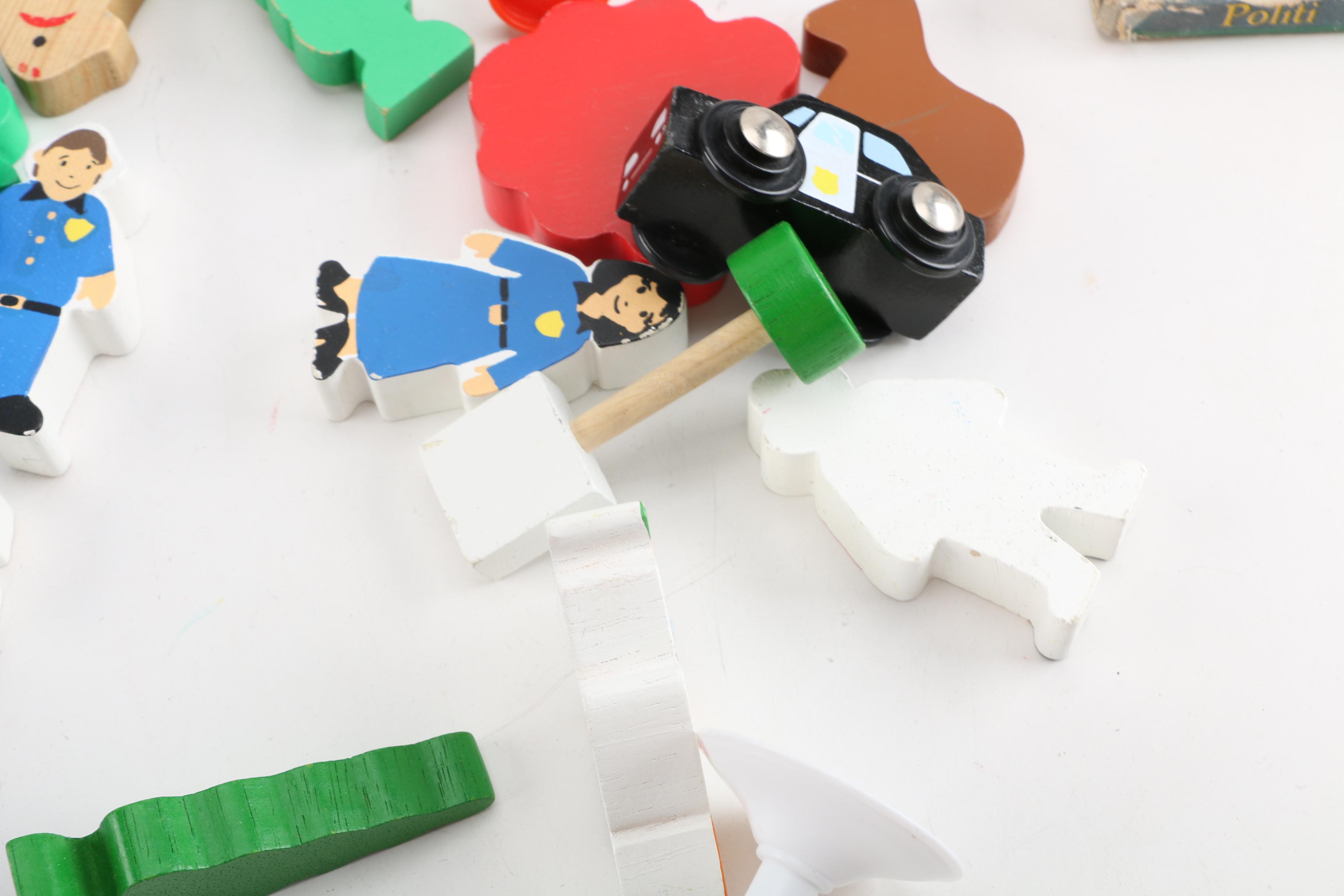 Children's Books and Toys Including Vintage View-Master