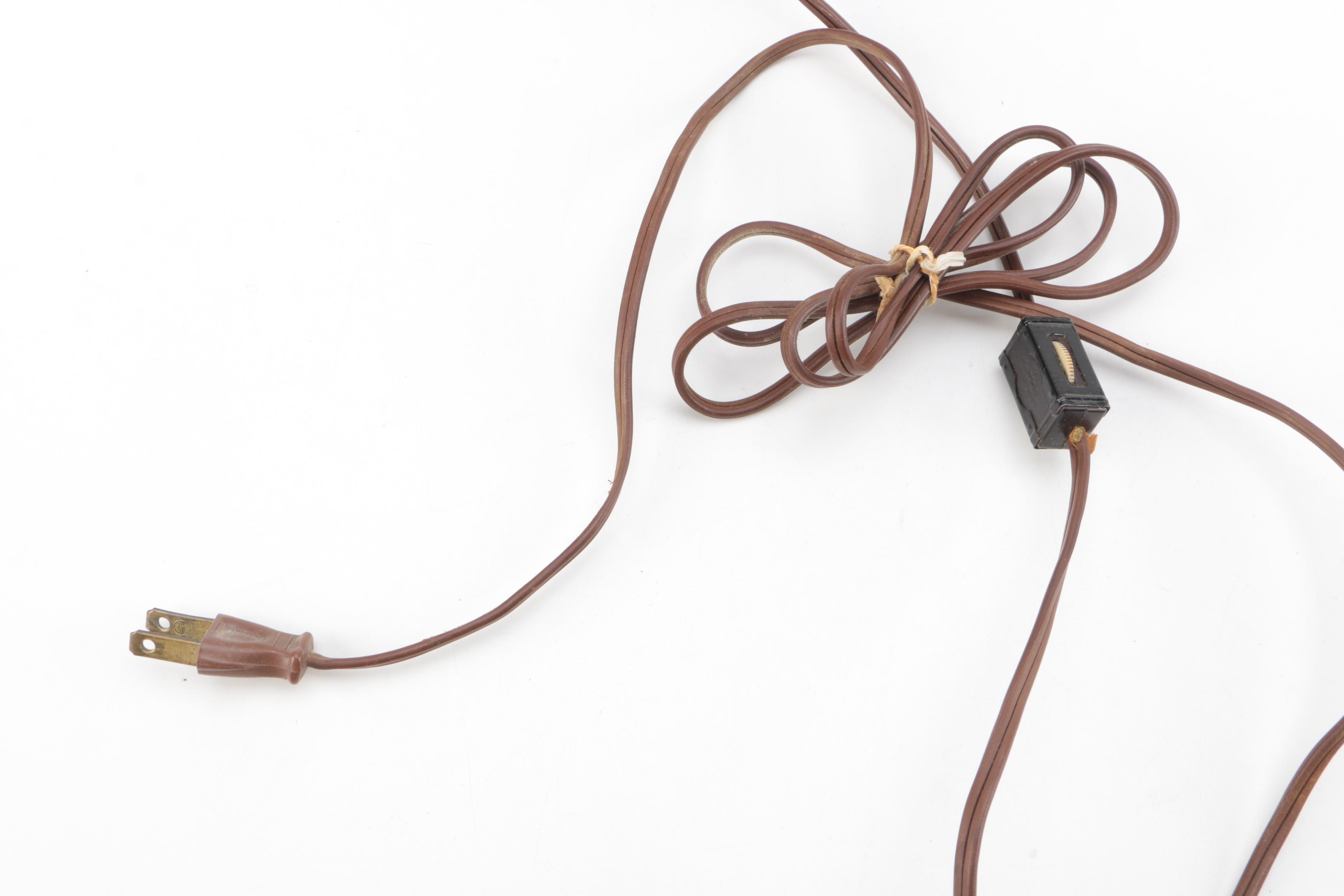 Vintage Candelabra Style Table Lamp