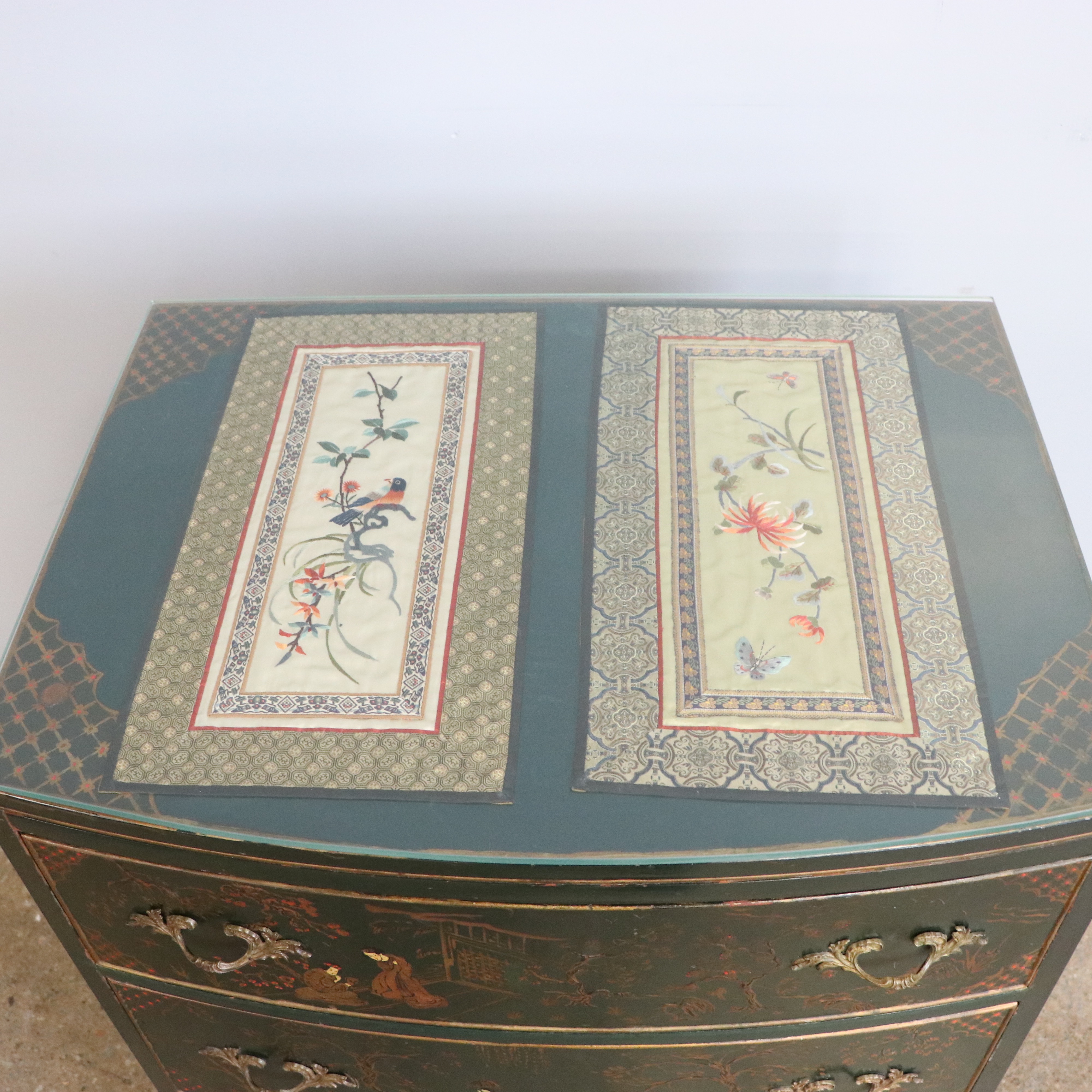 Vintage Chinoiserie Hand-Painted Chest of Drawers