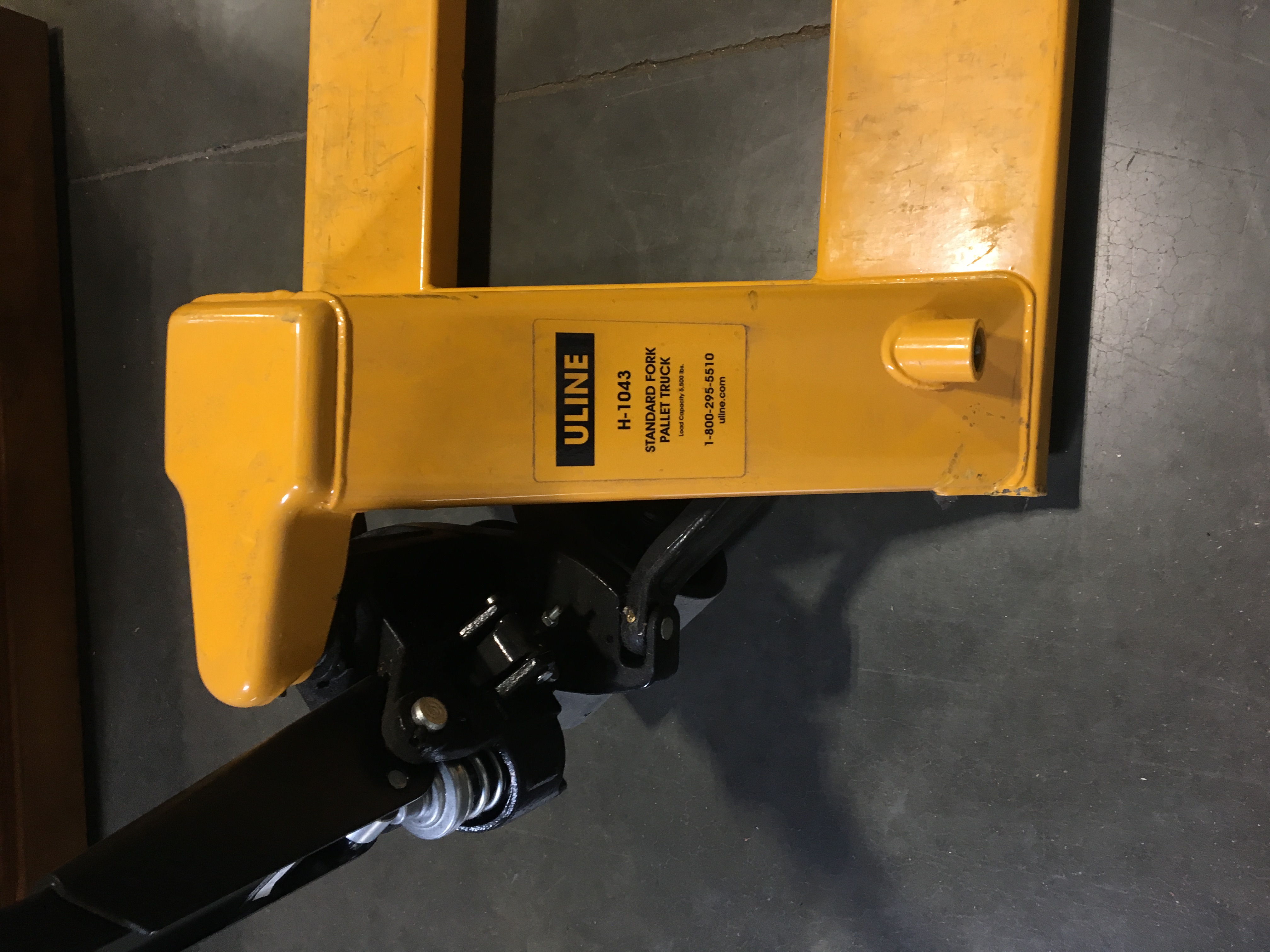 U-Line H-1043 Standard Fork Pallet Jack