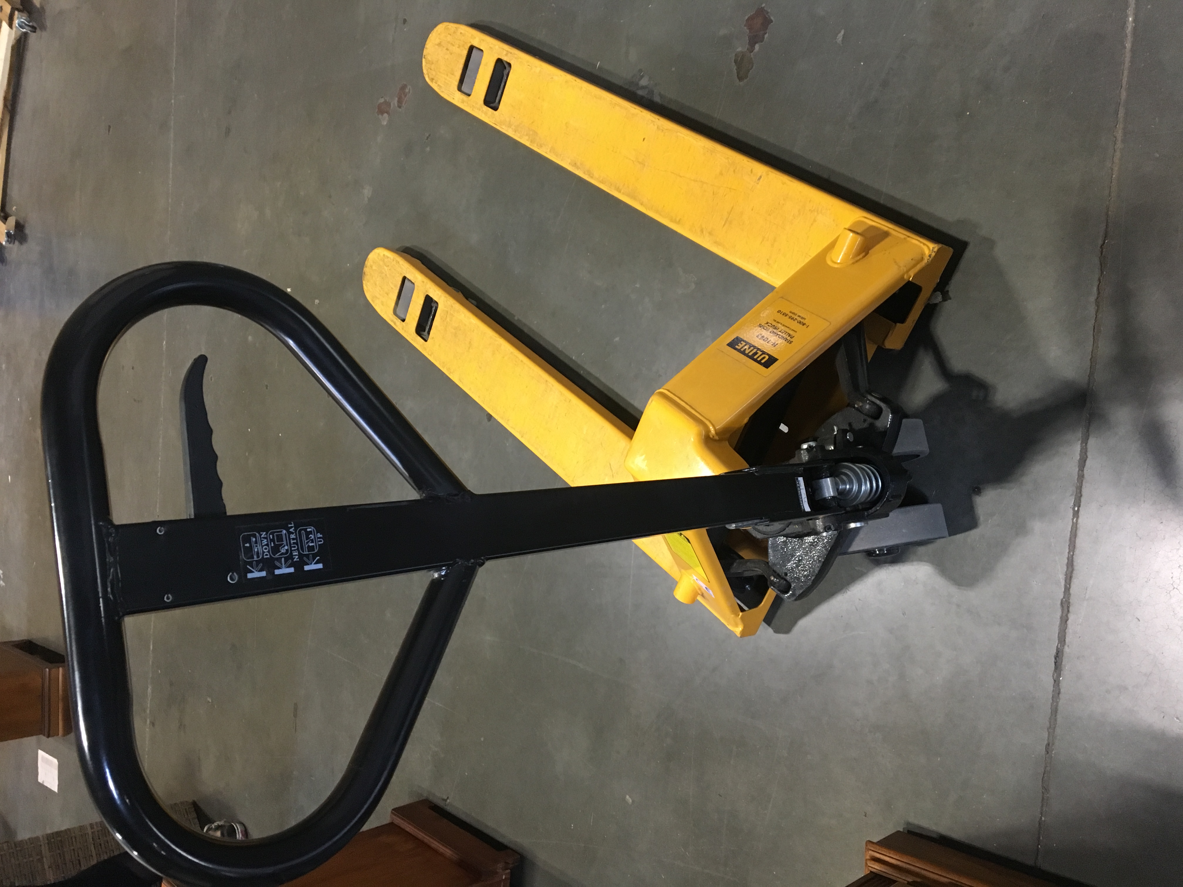 U-Line H-1043 Standard Fork Pallet Jack