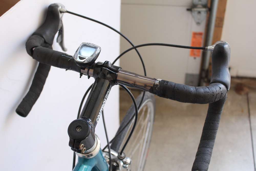 Cannondale R2000 Road Bike