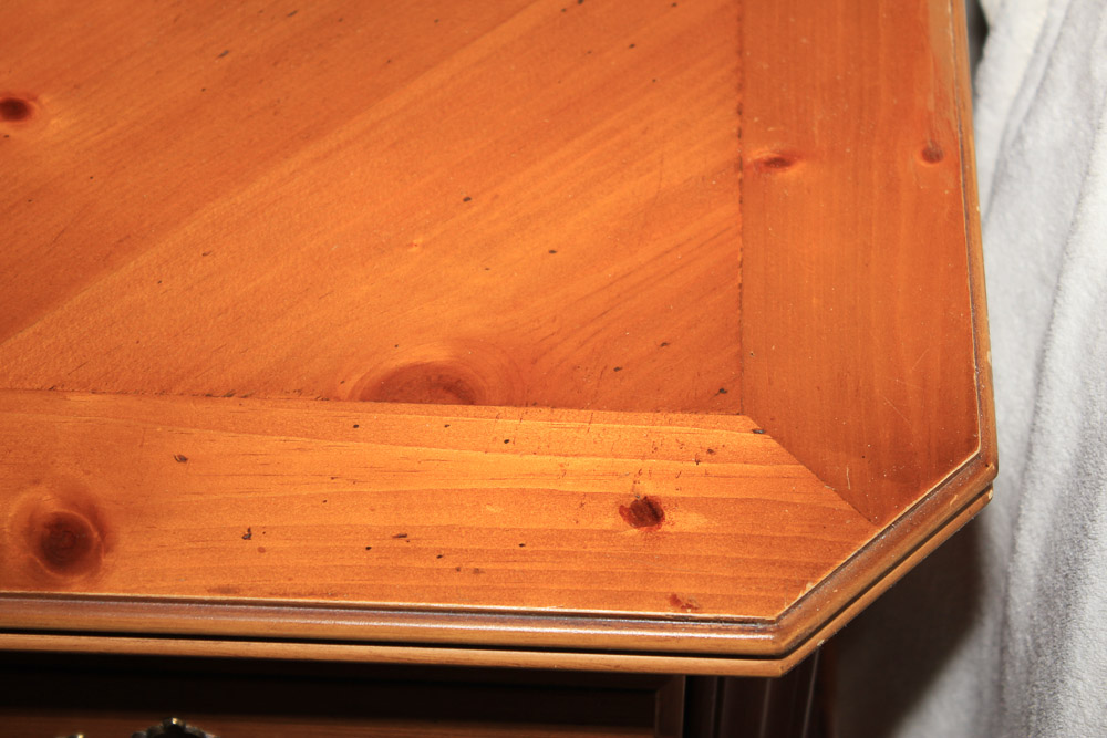 Vintage Lane Colonial Style Pine Nightstands