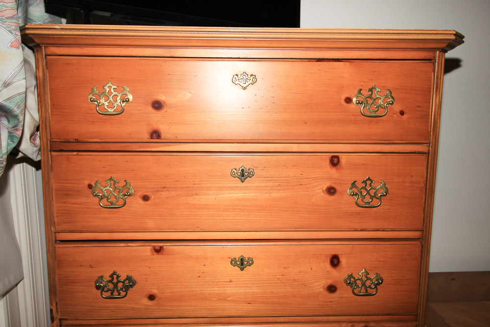 Vintage Lane Colonial Style Pine Chest on Chest