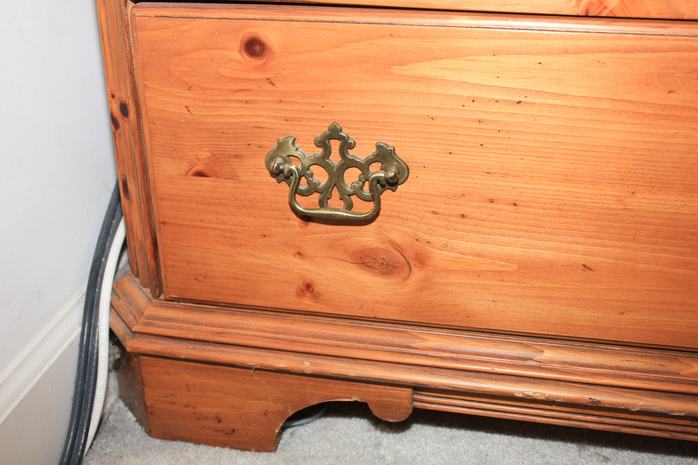 Vintage Lane Colonial Style Pine Chest on Chest