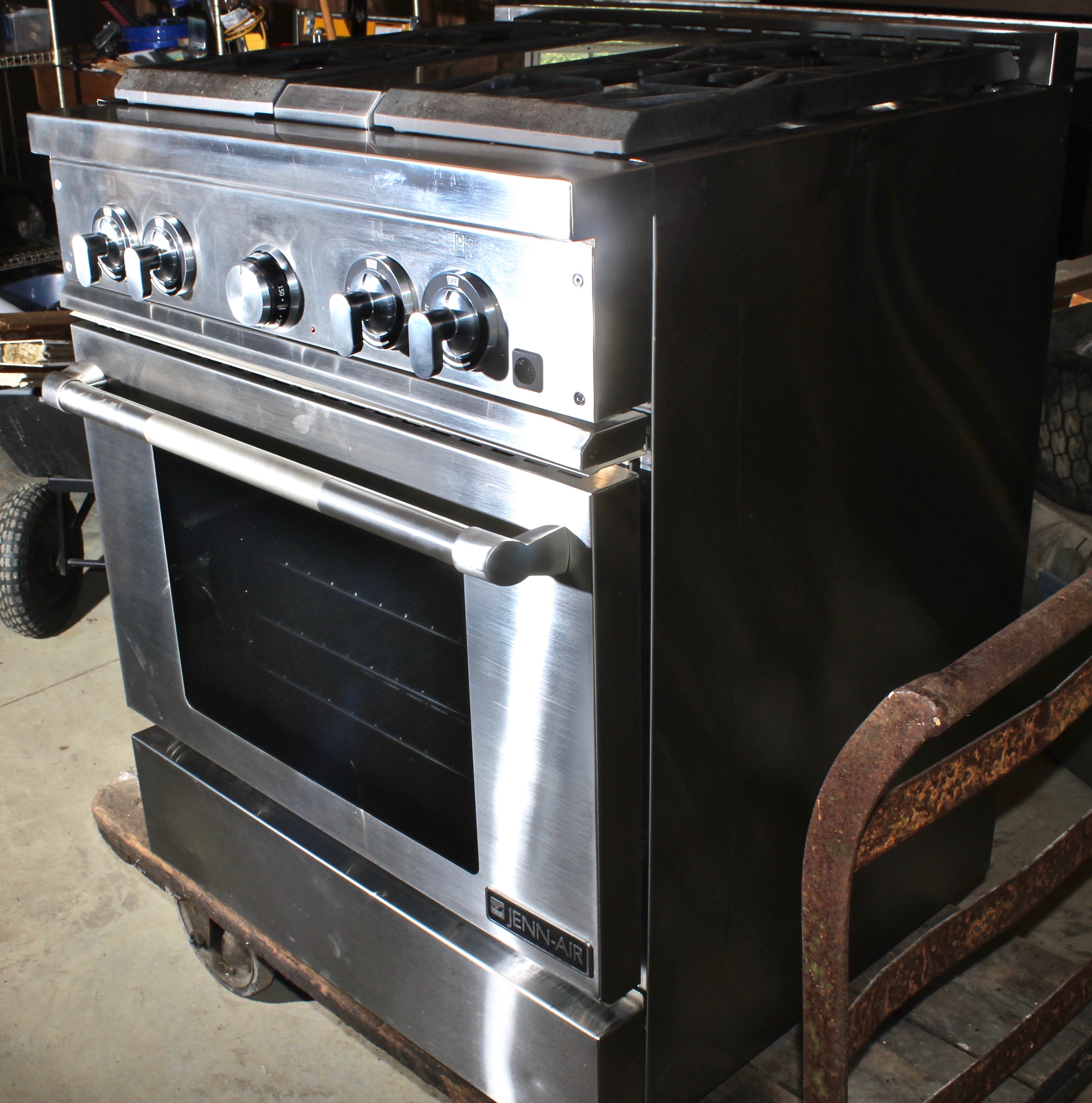 Jenn-Air Professional Series Four Burner Gas Range