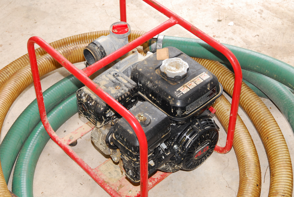 Multiquip Inc. Model QP204 Contractor Pump with Honda Engine and Hoses