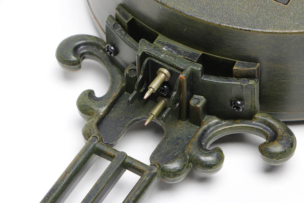 Crosa Lyre Pendulum Swinging Clock