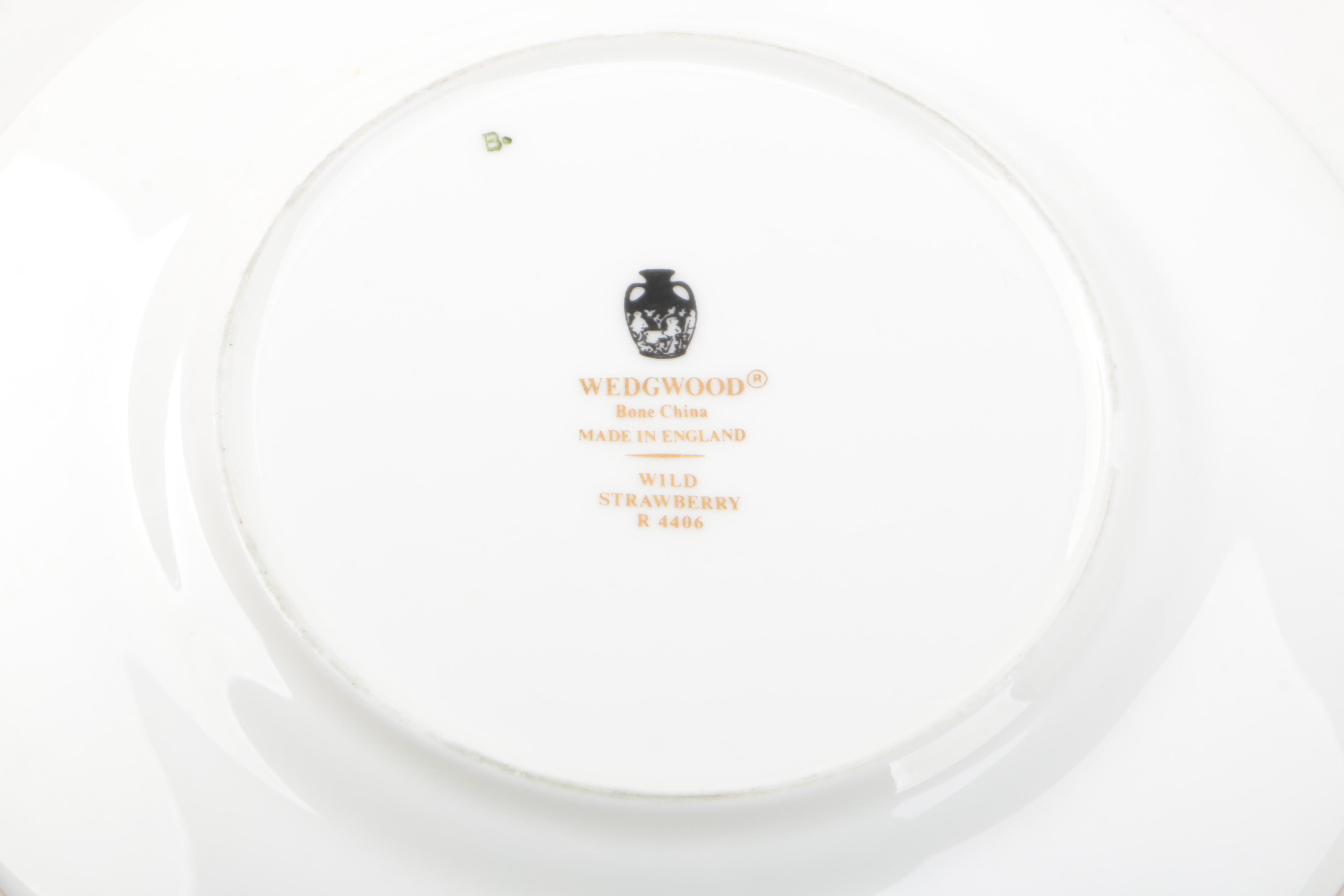 Wedgwood "Wild Strawberry" Dinnerware