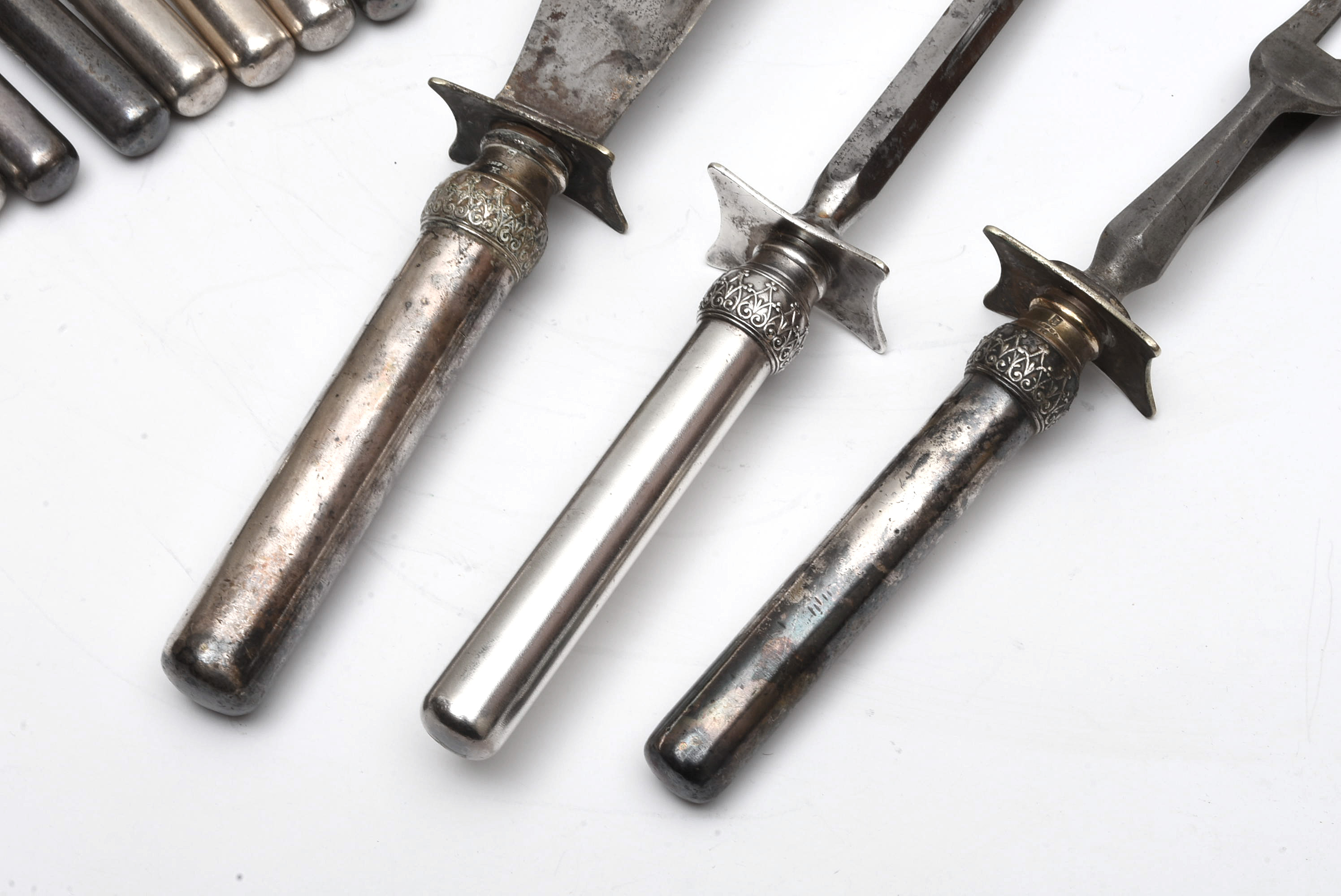 Joseph Rodgers & Sons Silver Plate Flat Ware And Carving Set With Round Handles