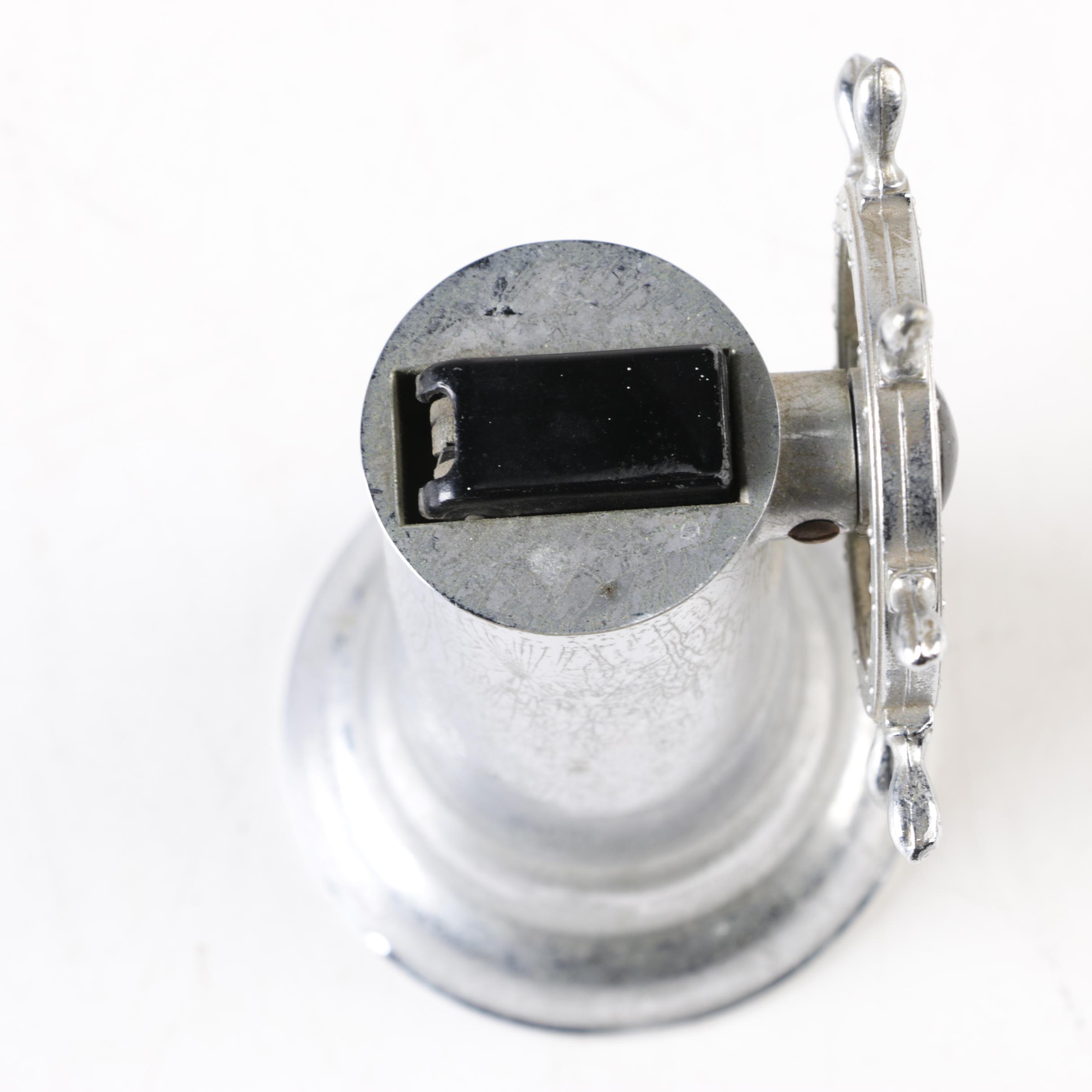 Ship Wheel Motif Chrome Tone Refillable Lighter