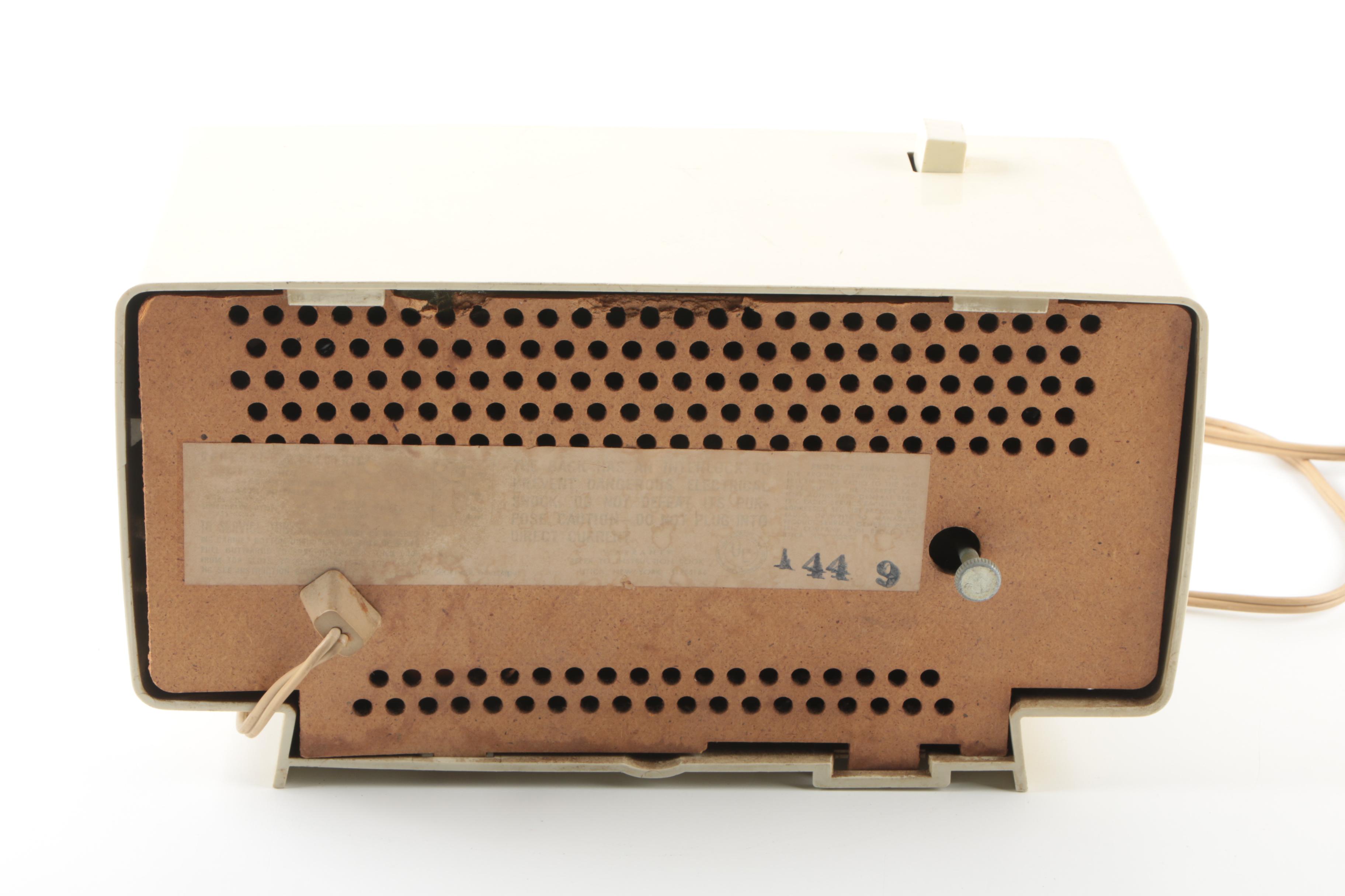 Mid Century Modern General Electric Clock Radio