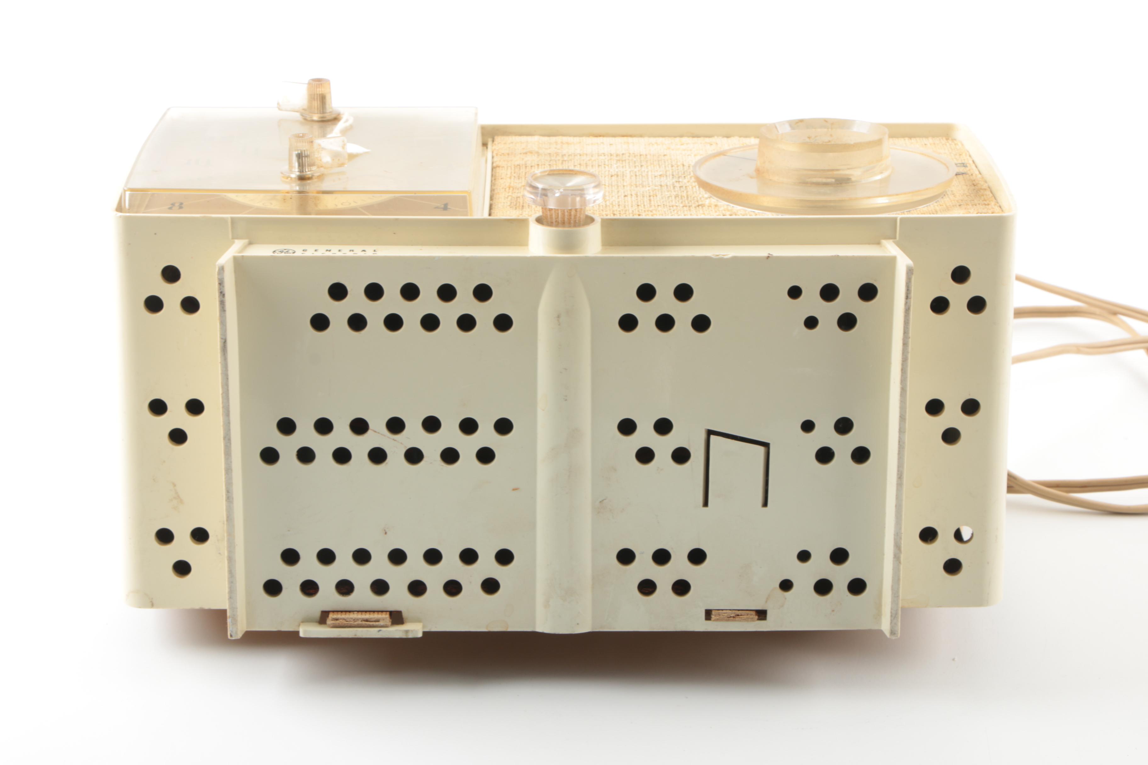 Mid Century Modern General Electric Clock Radio