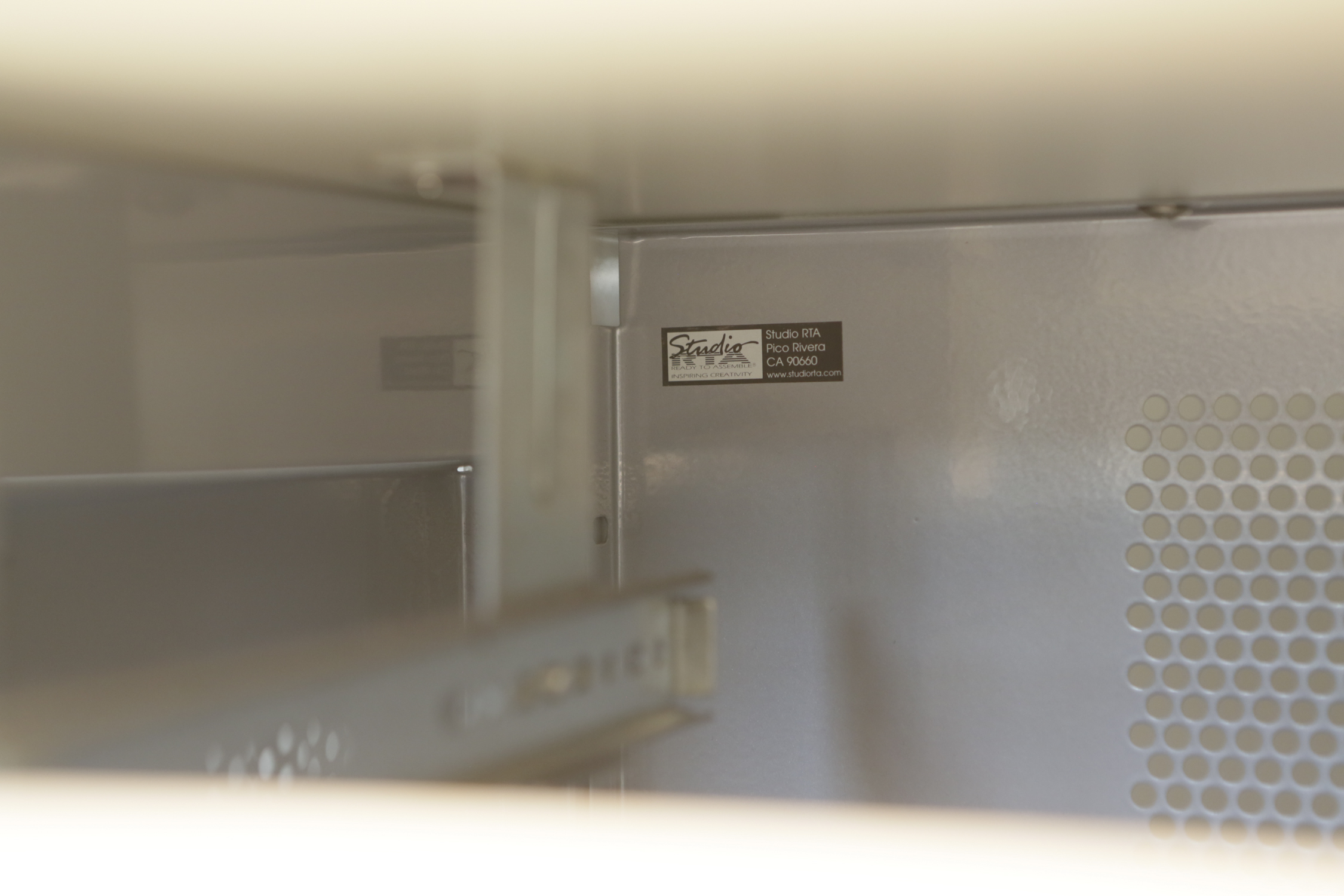 Modern Computer Desk by Studio RTA